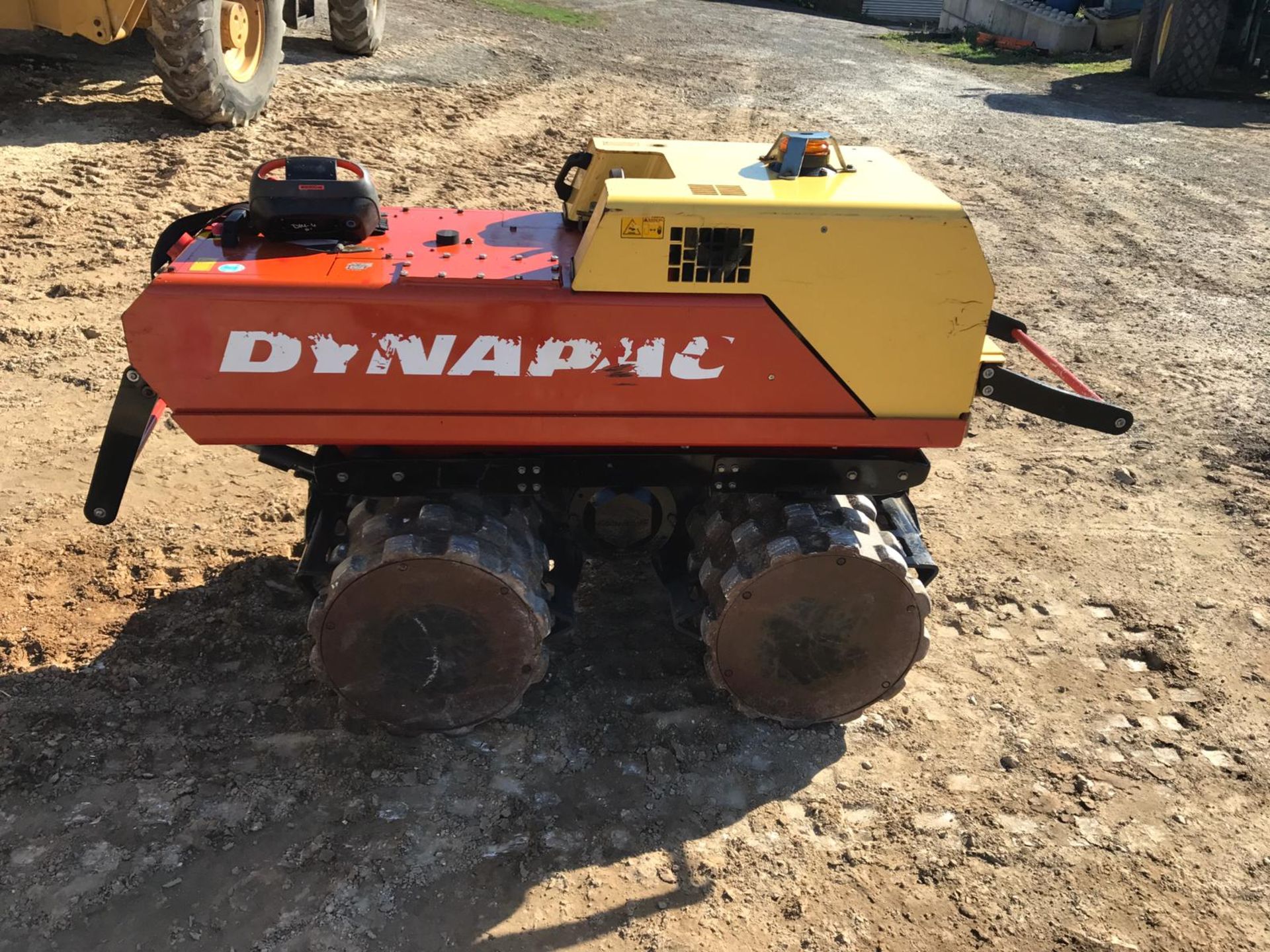 2011 DYNAPACK REMOTE CONTROL TRENCH ROLLER, C/W CONTROL & 2 BATTERY'S, MODEL IP8508 *PLUS VAT* - Image 2 of 13