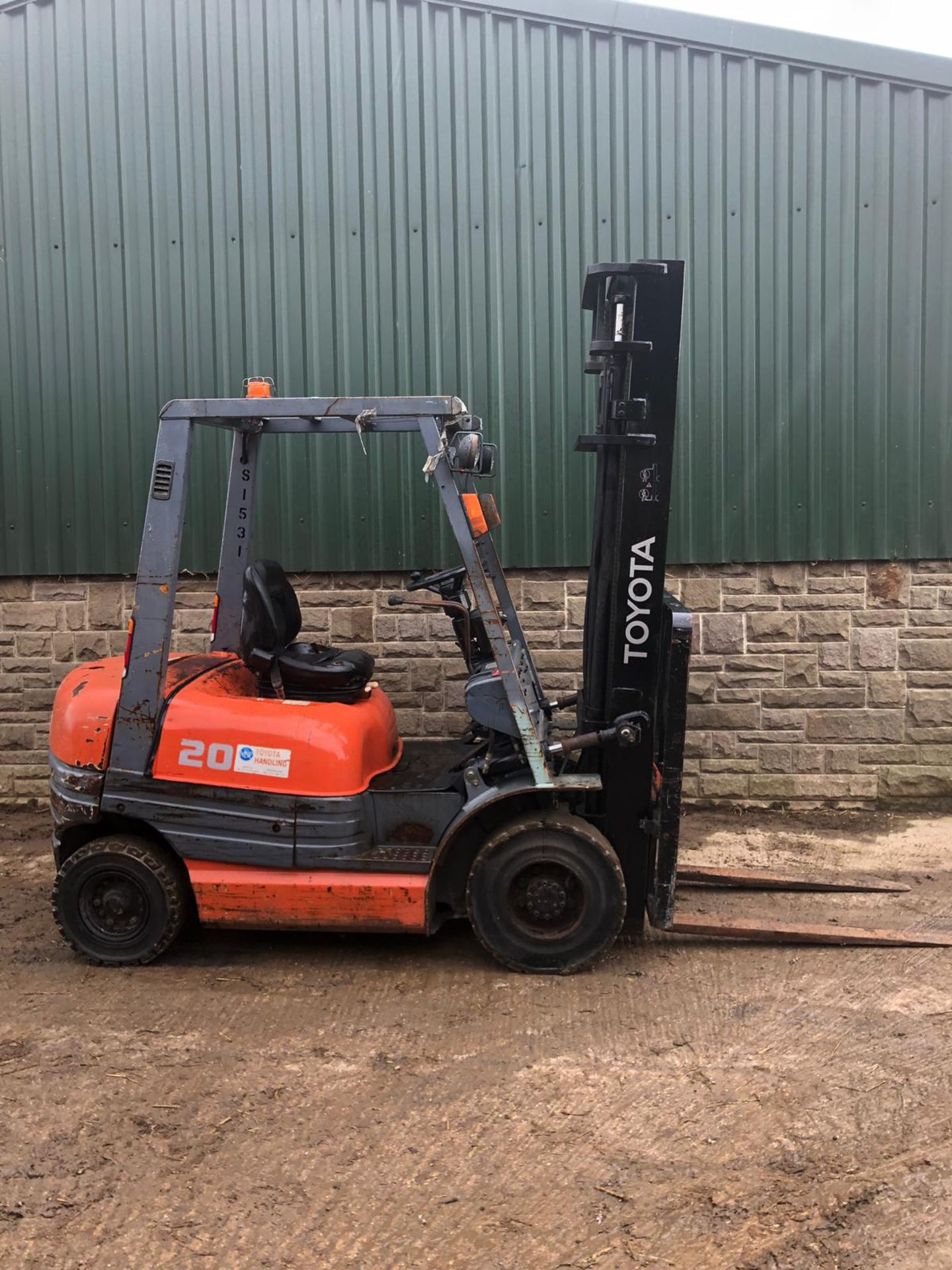 TOYOTA 20 FORKLIFT - *PLUS VAT* - Image 4 of 17