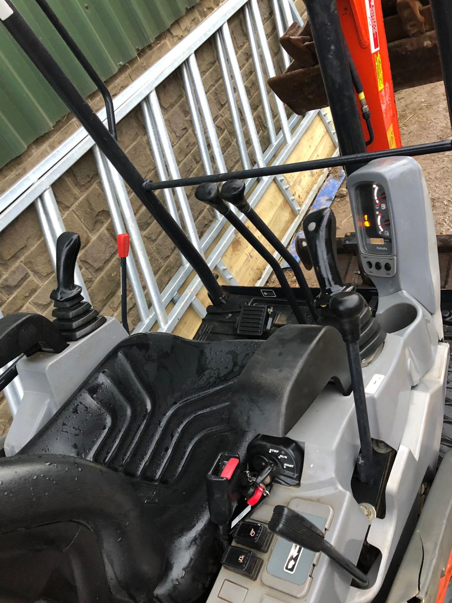 2015 KUBOTA KX015-4 TRACKED DIESEL MINI DIGGER WITH X3 BUCKETS *PLUS VAT* - Image 15 of 16