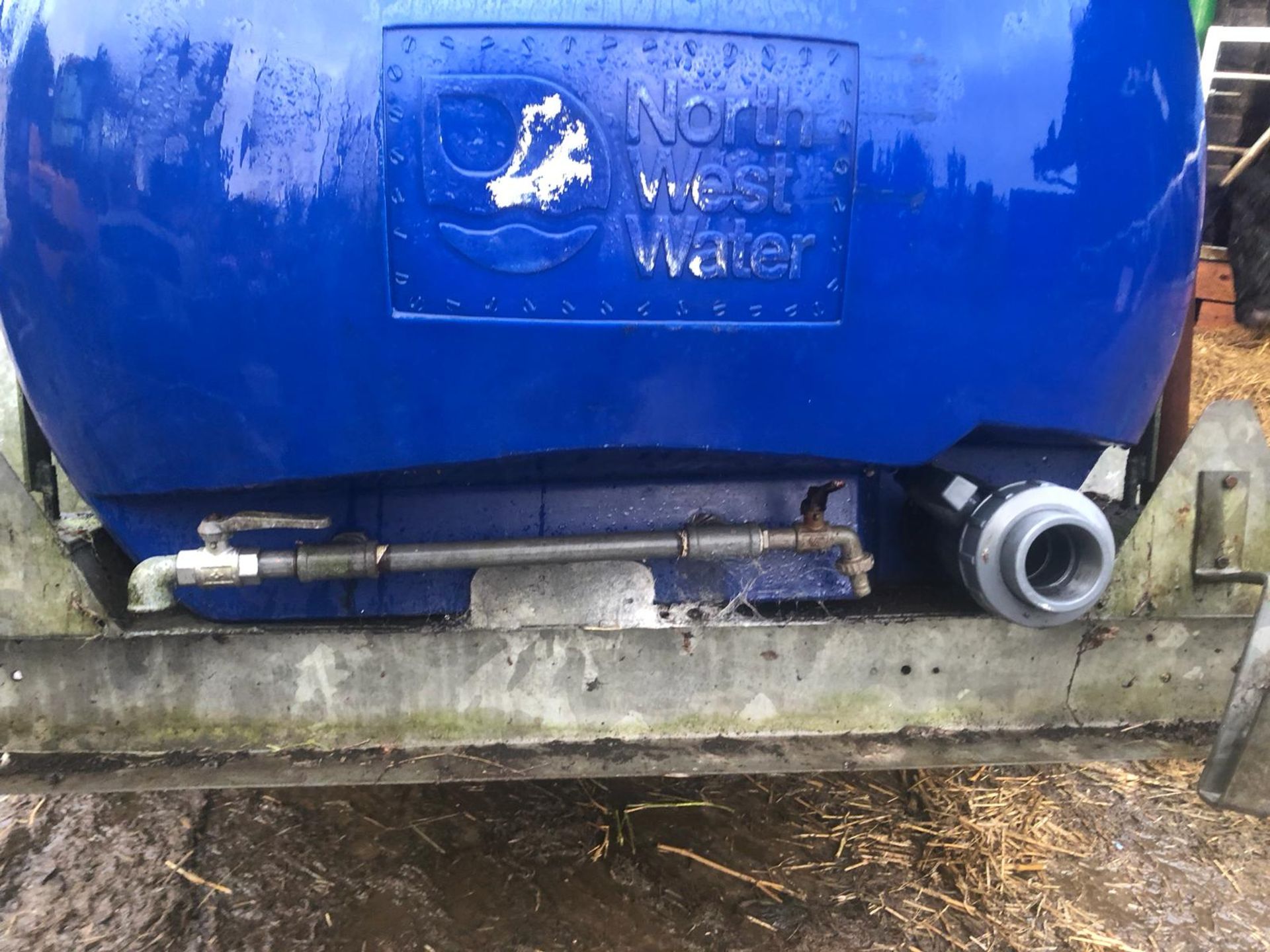 BLUE SINGLE AXLE TOWABLE WATER BOWSER, NORTH WEST WATER *PLUS VAT* - Image 2 of 9