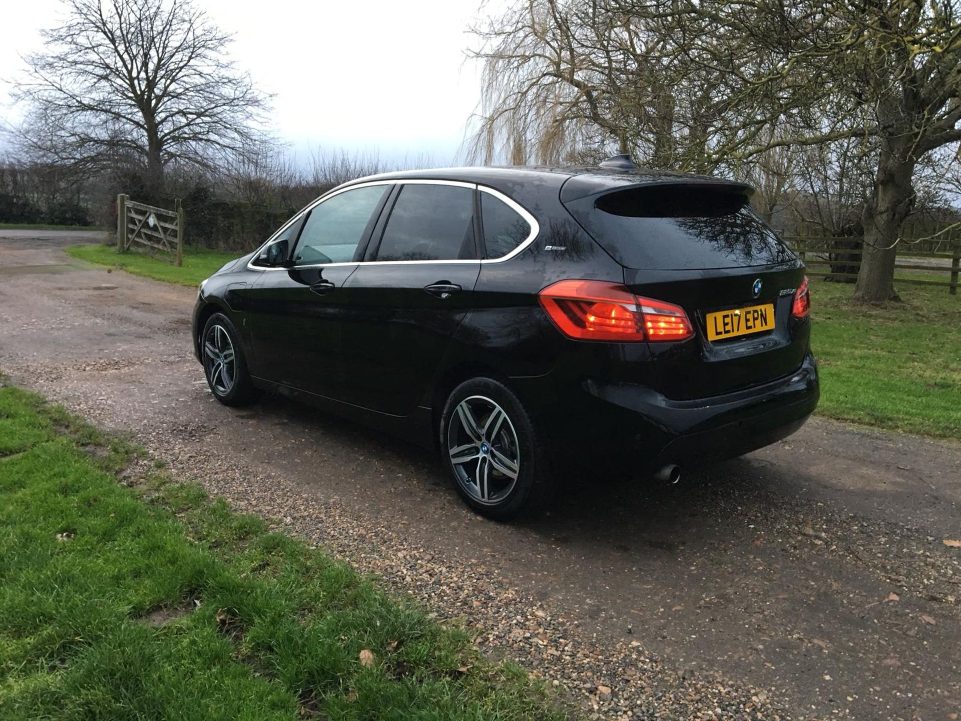 2017/17 REG BMW 225XE SPORT PHEV AUTO 1.5 HYBRID ELECTRIC BLACK 5 DOOR HATCHBACK *NO VAT* - Image 4 of 15