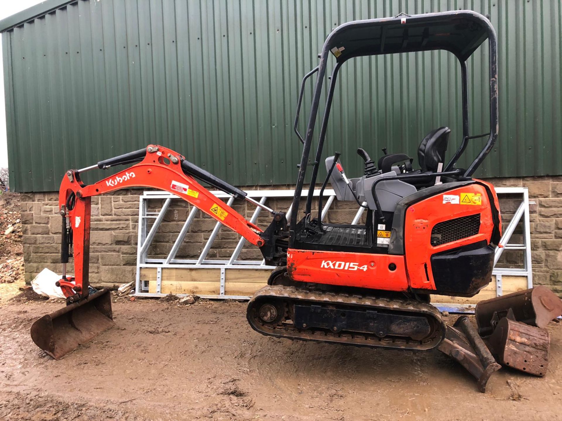 2015 KUBOTA KX015-4 TRACKED DIESEL MINI DIGGER WITH X3 BUCKETS *PLUS VAT* - Image 6 of 16