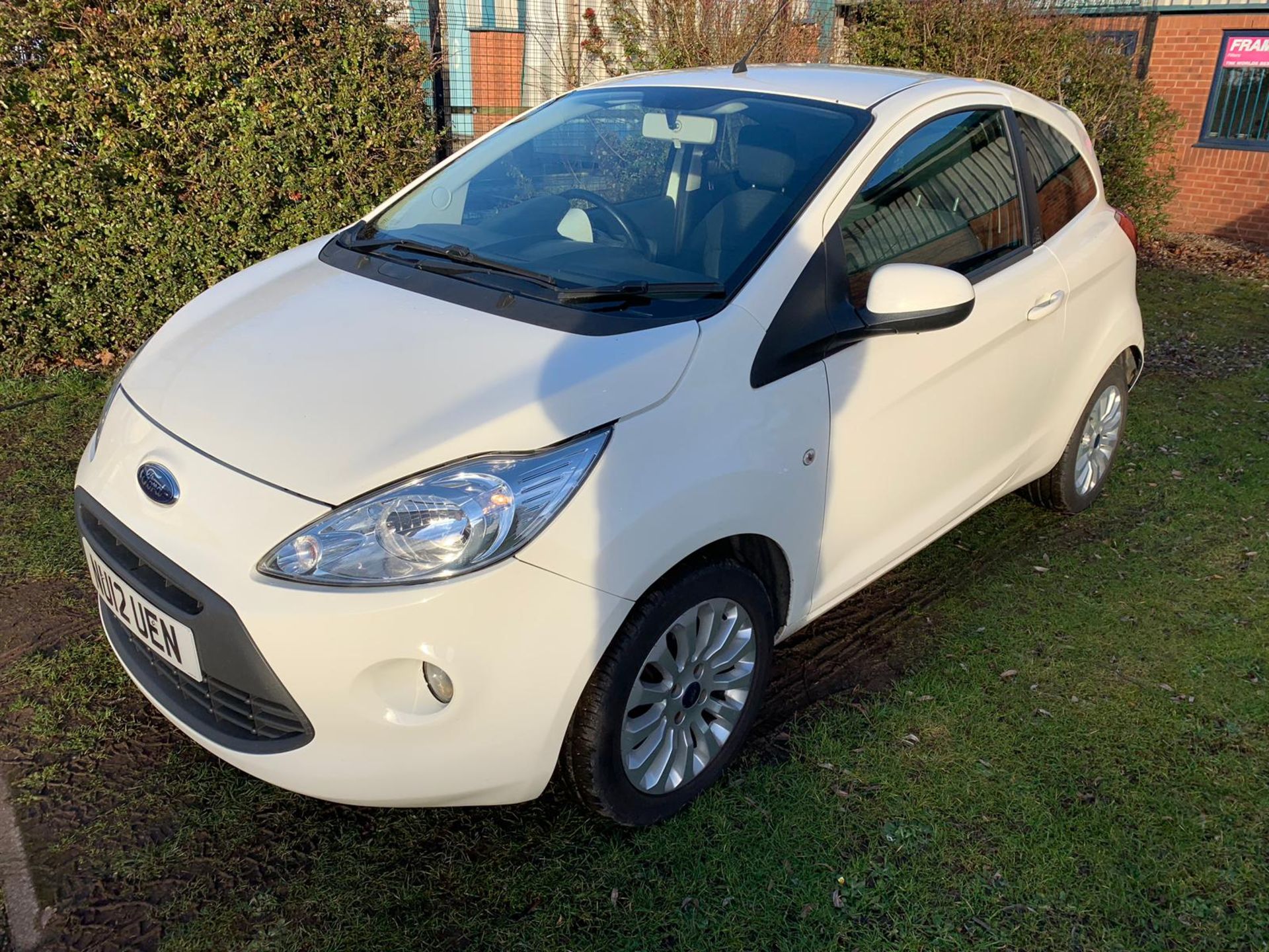 2012/12 REG FORD KA ZETEC WHITE 1.25 PETROL 3 DOOR HATCHBACK *NO VAT* - Image 2 of 14