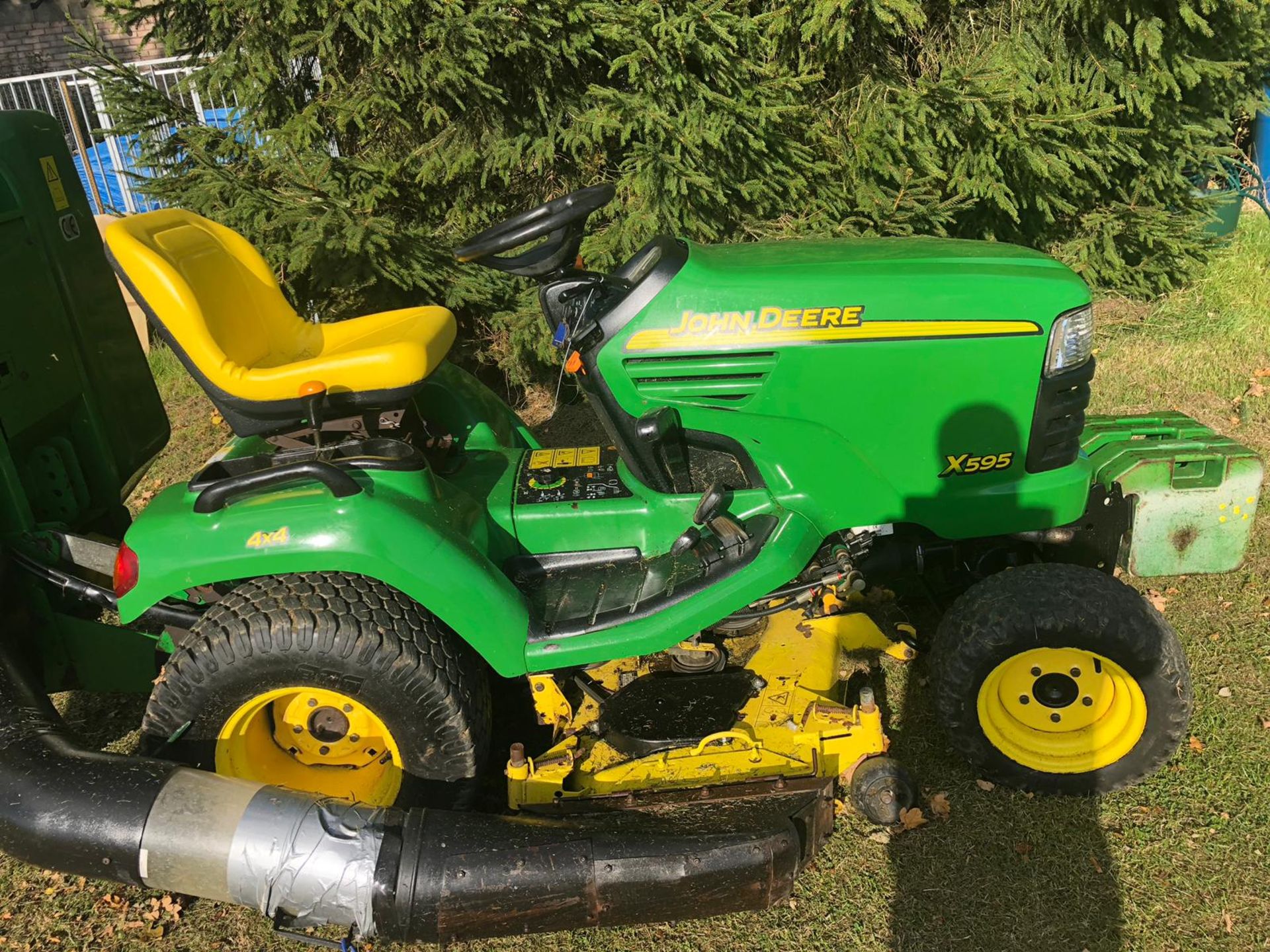 JOHN DEERE X595 RIDE ON DIESEL LAWN MOWER, IN WORKING ORDER *PLUS VAT* - Image 3 of 20