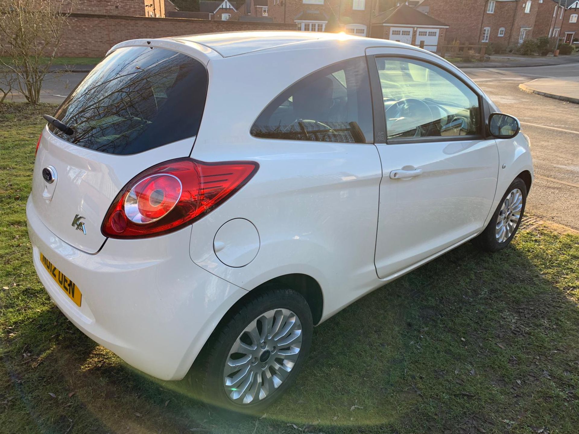 2012/12 REG FORD KA ZETEC WHITE 1.25 PETROL 3 DOOR HATCHBACK *NO VAT* - Image 5 of 14