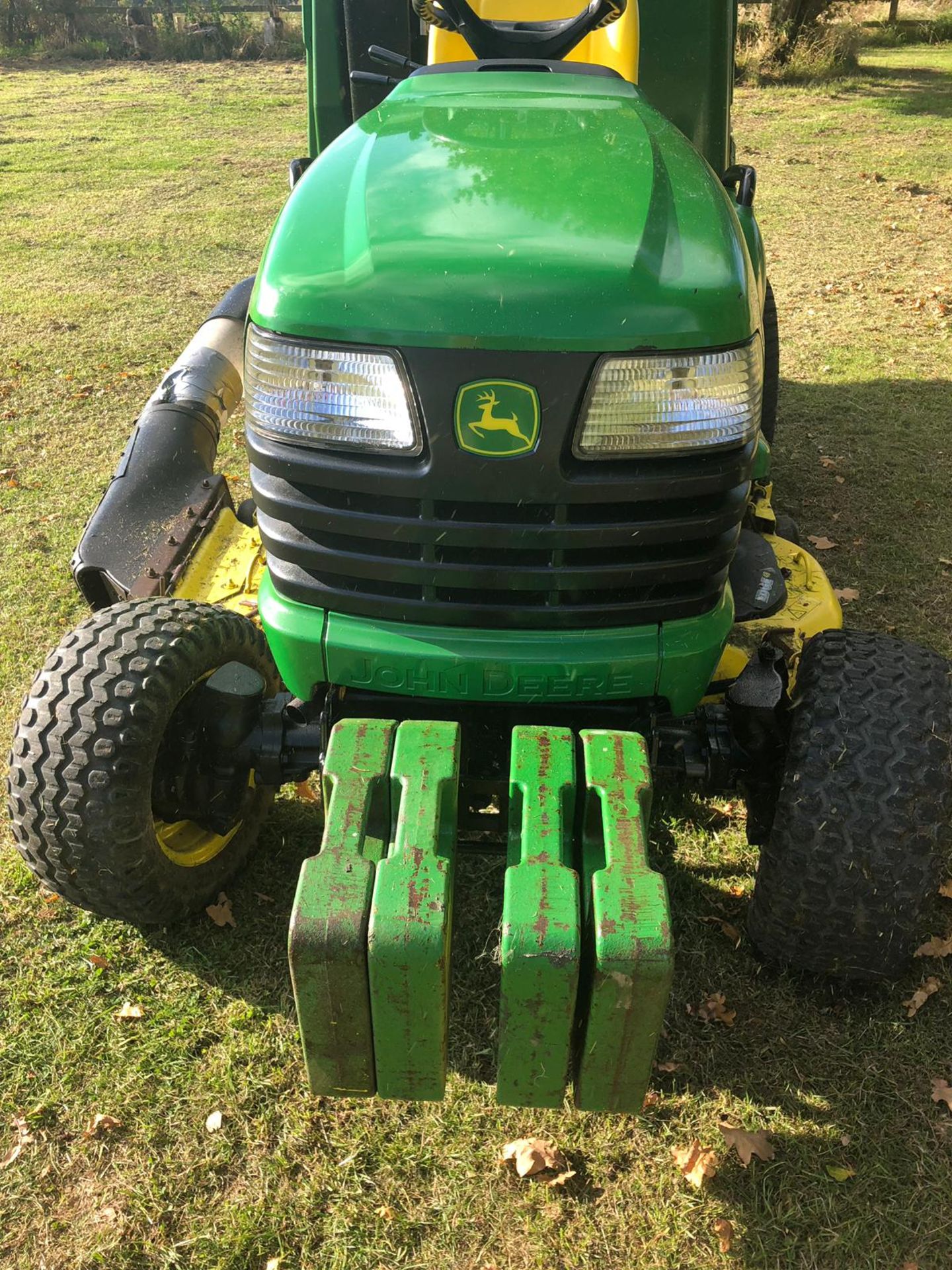 JOHN DEERE X595 RIDE ON DIESEL LAWN MOWER, IN WORKING ORDER *PLUS VAT* - Image 6 of 20