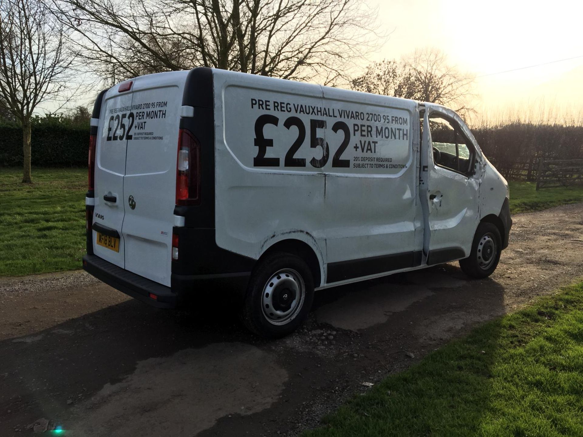 2018/18 REG VAUXHALL VIVARO 2700 CDTI WHITE DIESEL PANEL VAN, SHOWING 0 FORMER KEEPERS *NO VAT* - Image 7 of 13