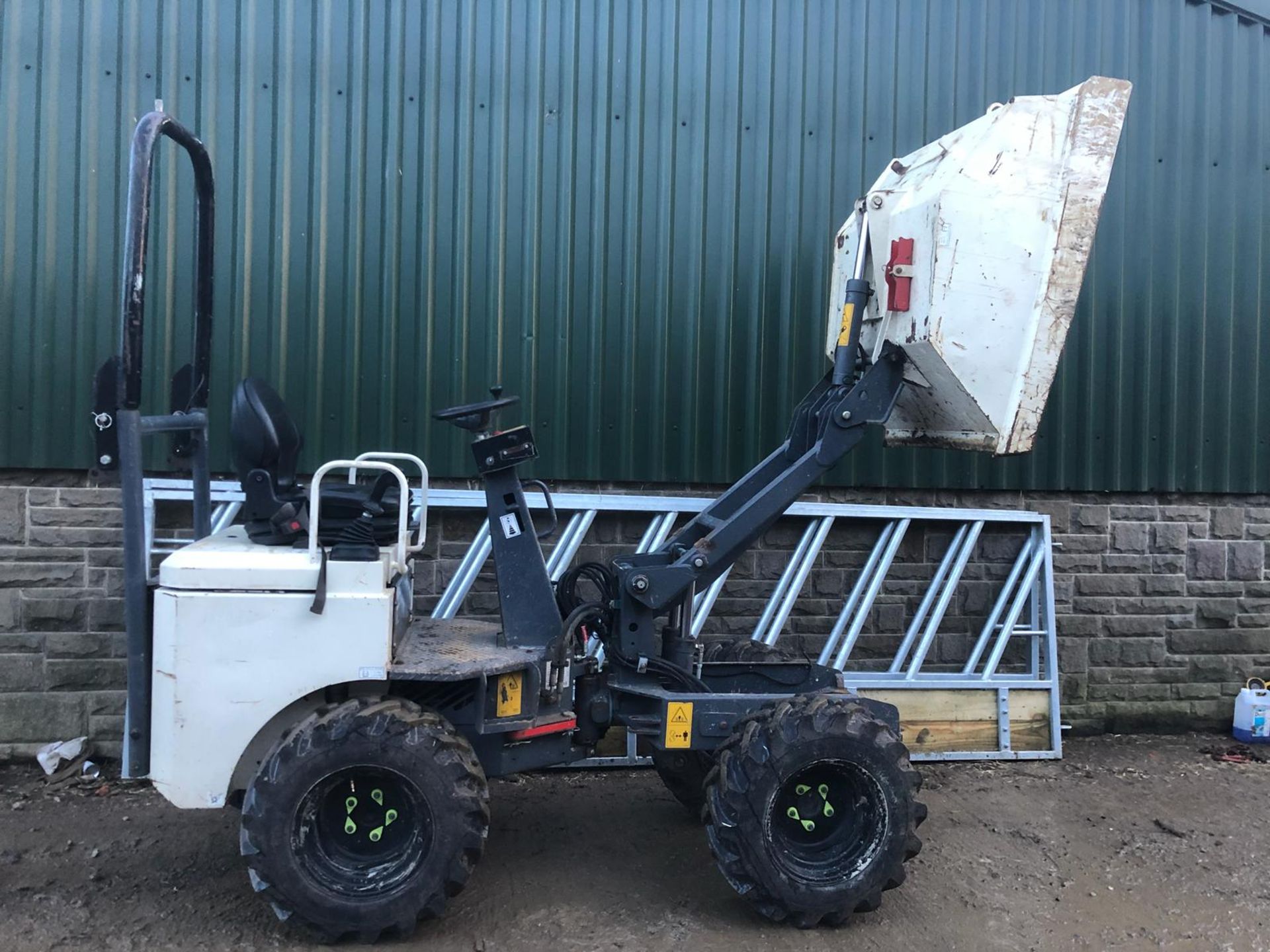 2014 TEREX HD1000 1 TONNE DUMPER, STARTS, RUNS, WORKS *PLUS VAT* - Image 2 of 16