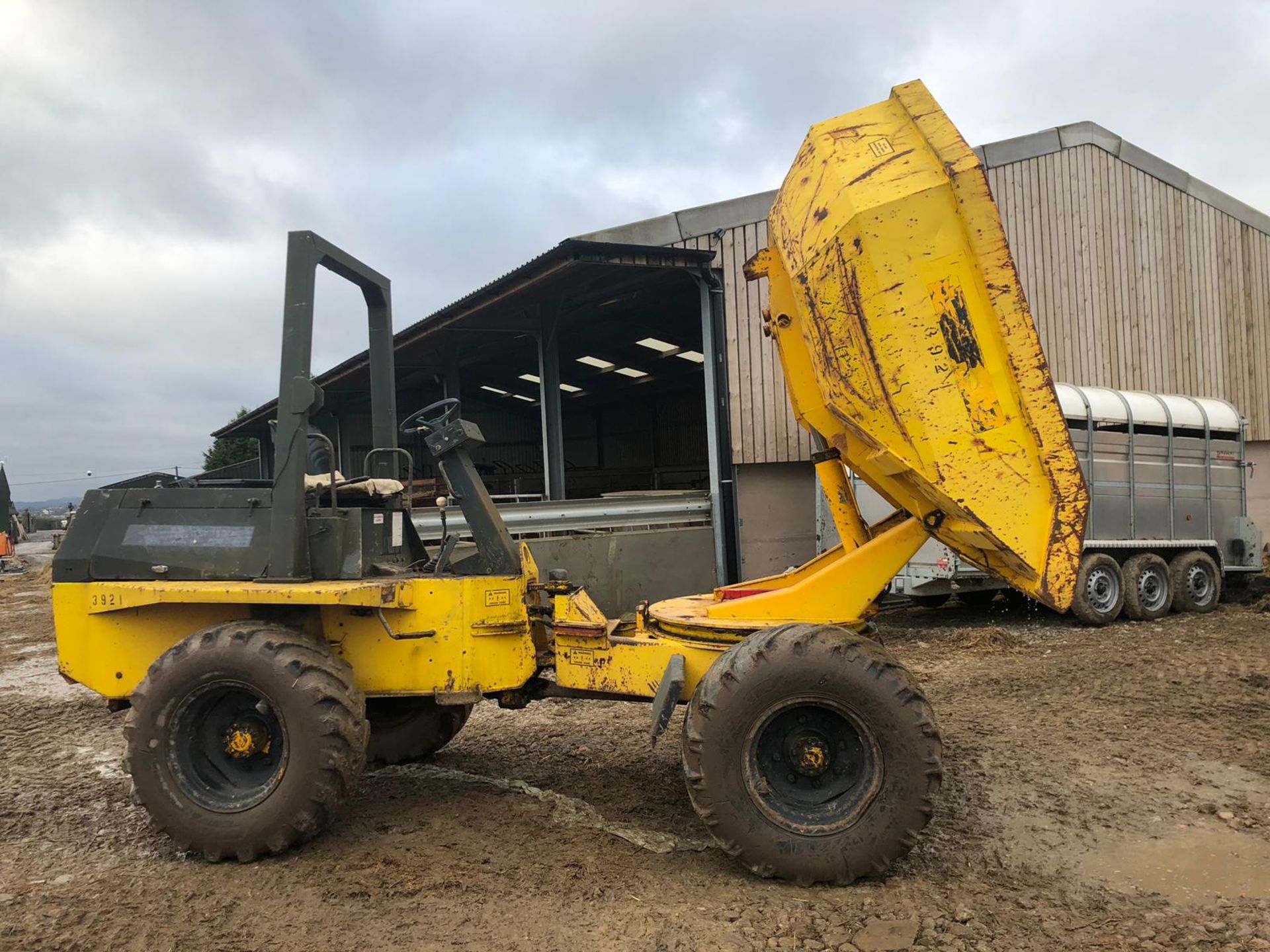 2001/X REG BENFORD 9 TONNE YELLOW DIESEL SWIVEL DUMPER, SHOWING 0 FORMER KEEPERS *PLUS VAT* - Image 3 of 13