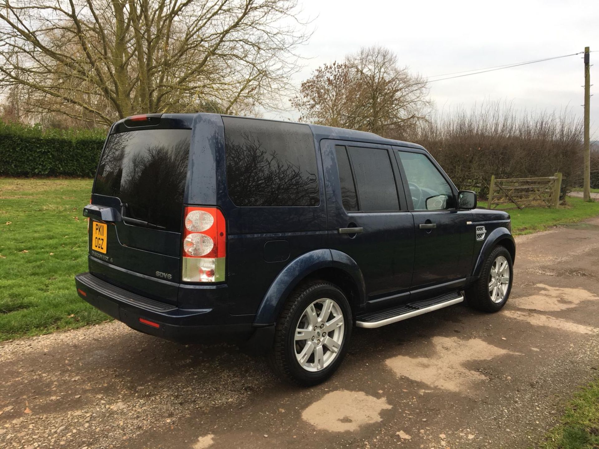 2011/11 REG LAND ROVER DISCOVERY SDV6 AUTOMATIC 245 COMMERCIAL 4X4, SHOWING 1 FORMER KEEPER *NO VAT* - Image 7 of 14