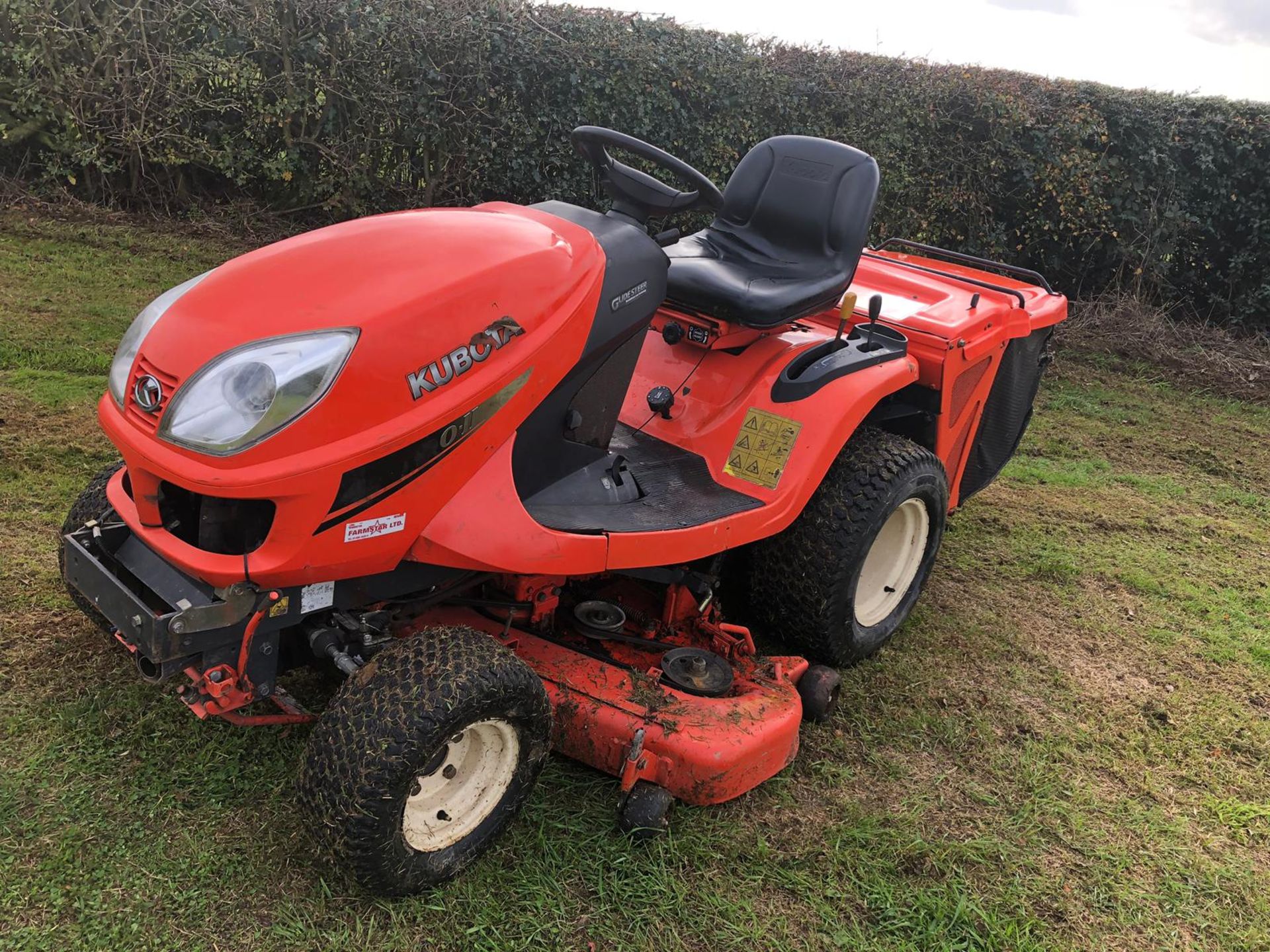 KUBOTA GR2100 DIESEL RIDE ON LAWN MOWER *PLUS VAT* - Image 4 of 18