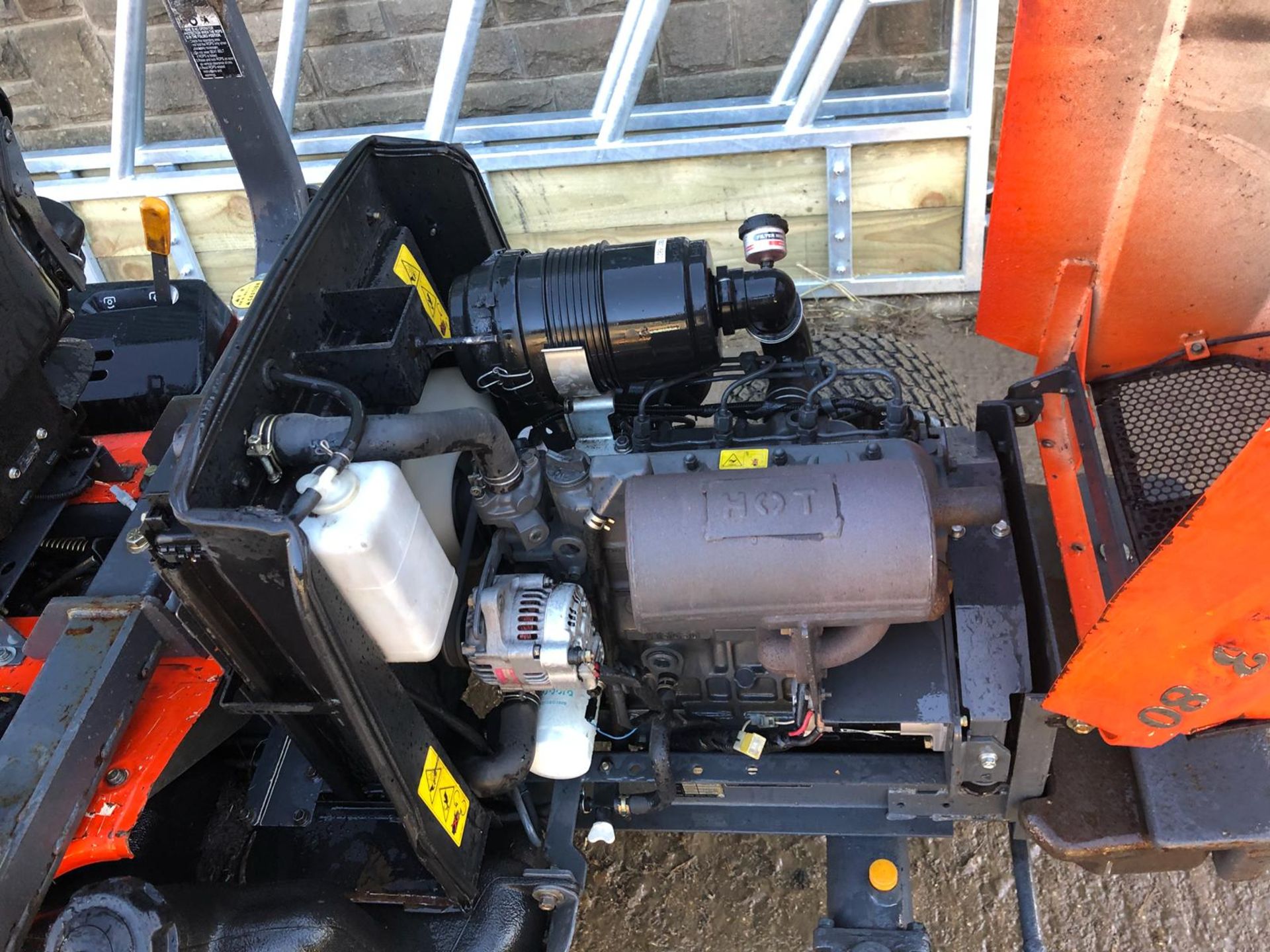 2008/08 REG KUBOTA F3680 EC ORANGE RIDE ON DIESEL LAWN MOWER *PLUS VAT* - Image 15 of 18