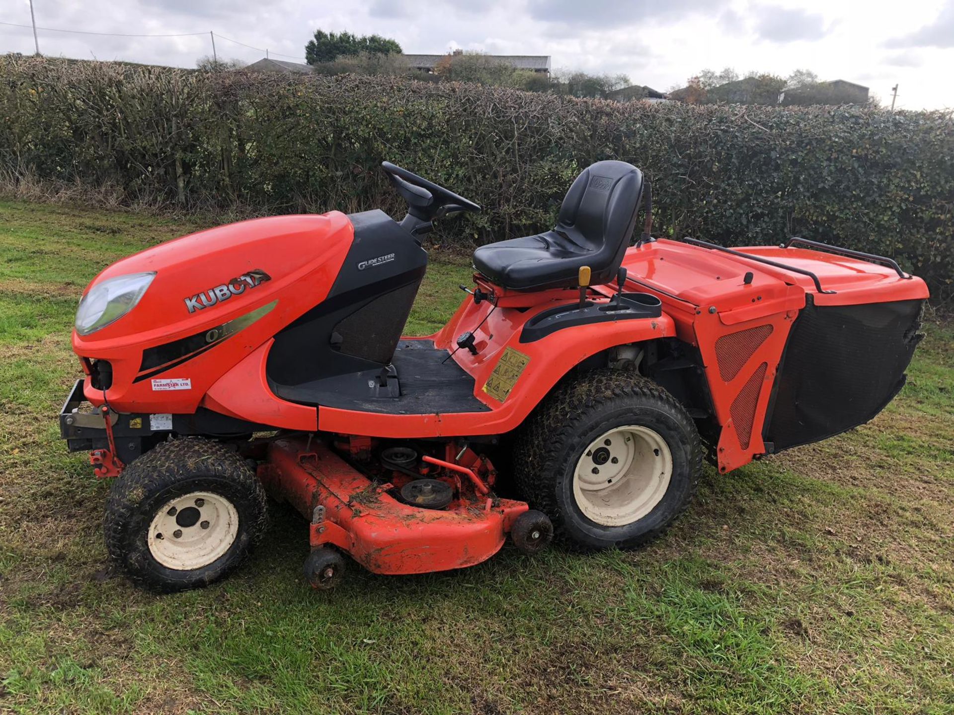 KUBOTA GR2100 DIESEL RIDE ON LAWN MOWER *PLUS VAT* - Image 12 of 18