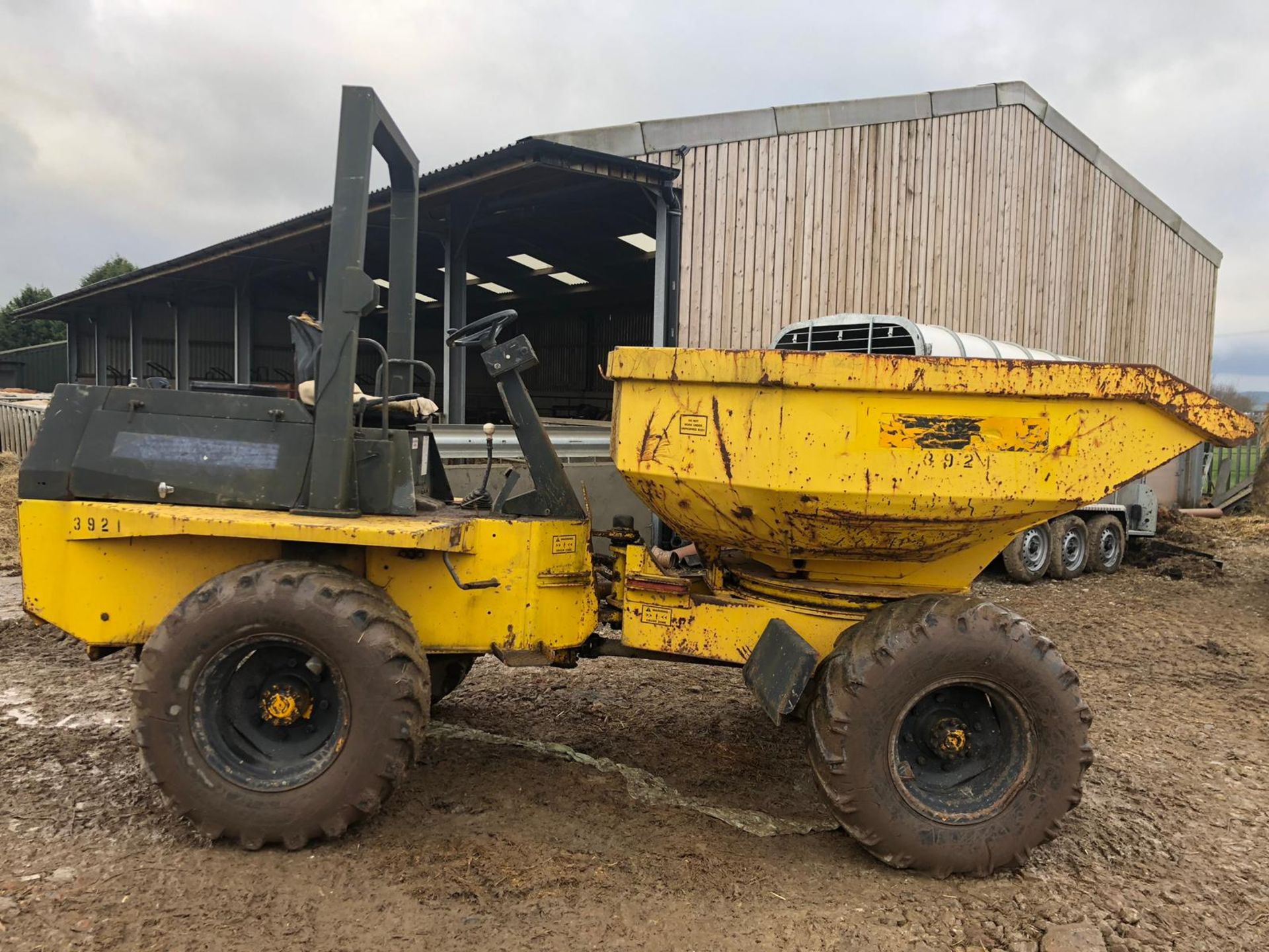 2001/X REG BENFORD 9 TONNE YELLOW DIESEL SWIVEL DUMPER, SHOWING 0 FORMER KEEPERS *PLUS VAT* - Image 2 of 13