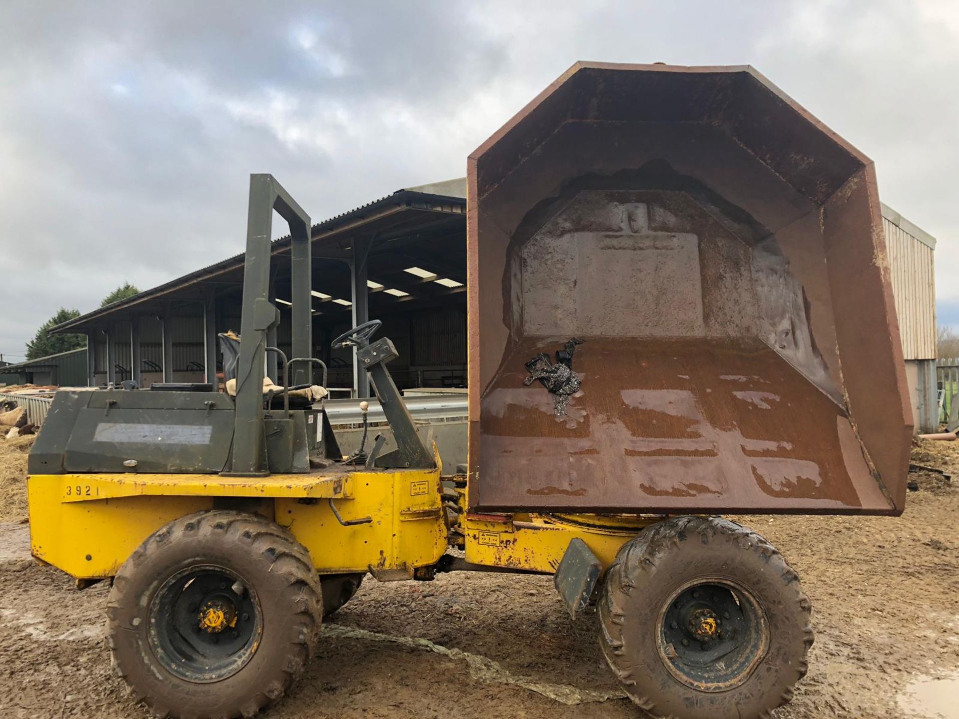 2001/X REG BENFORD 9 TONNE YELLOW DIESEL SWIVEL DUMPER, SHOWING 0 FORMER KEEPERS *PLUS VAT*