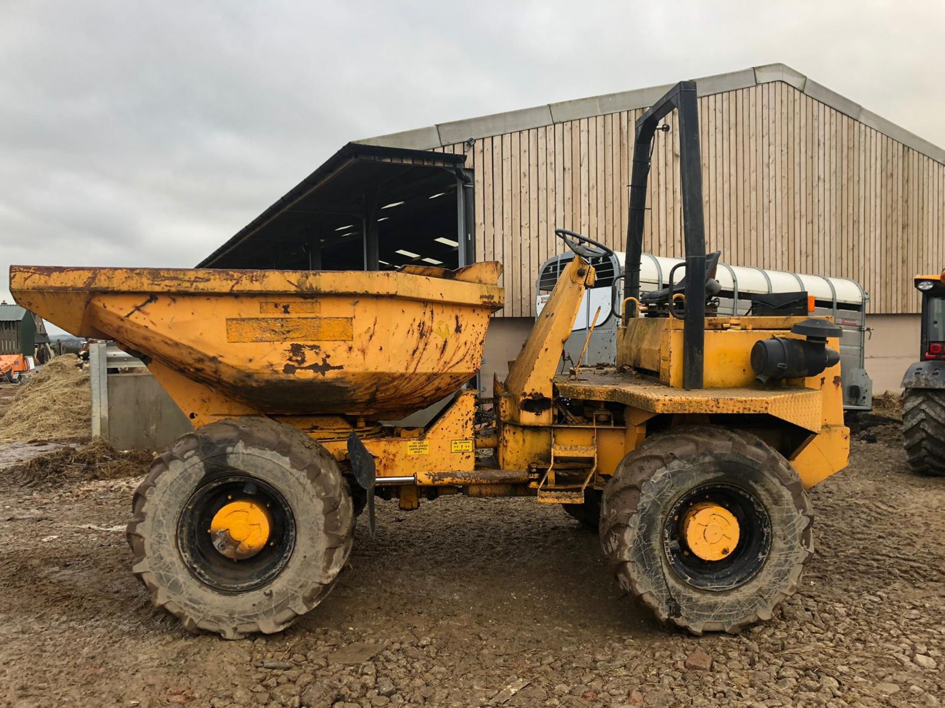 1999 THWAITES 6 TONNE SWIVEL SKIP DUMPER *PLUS VAT* - Image 6 of 15