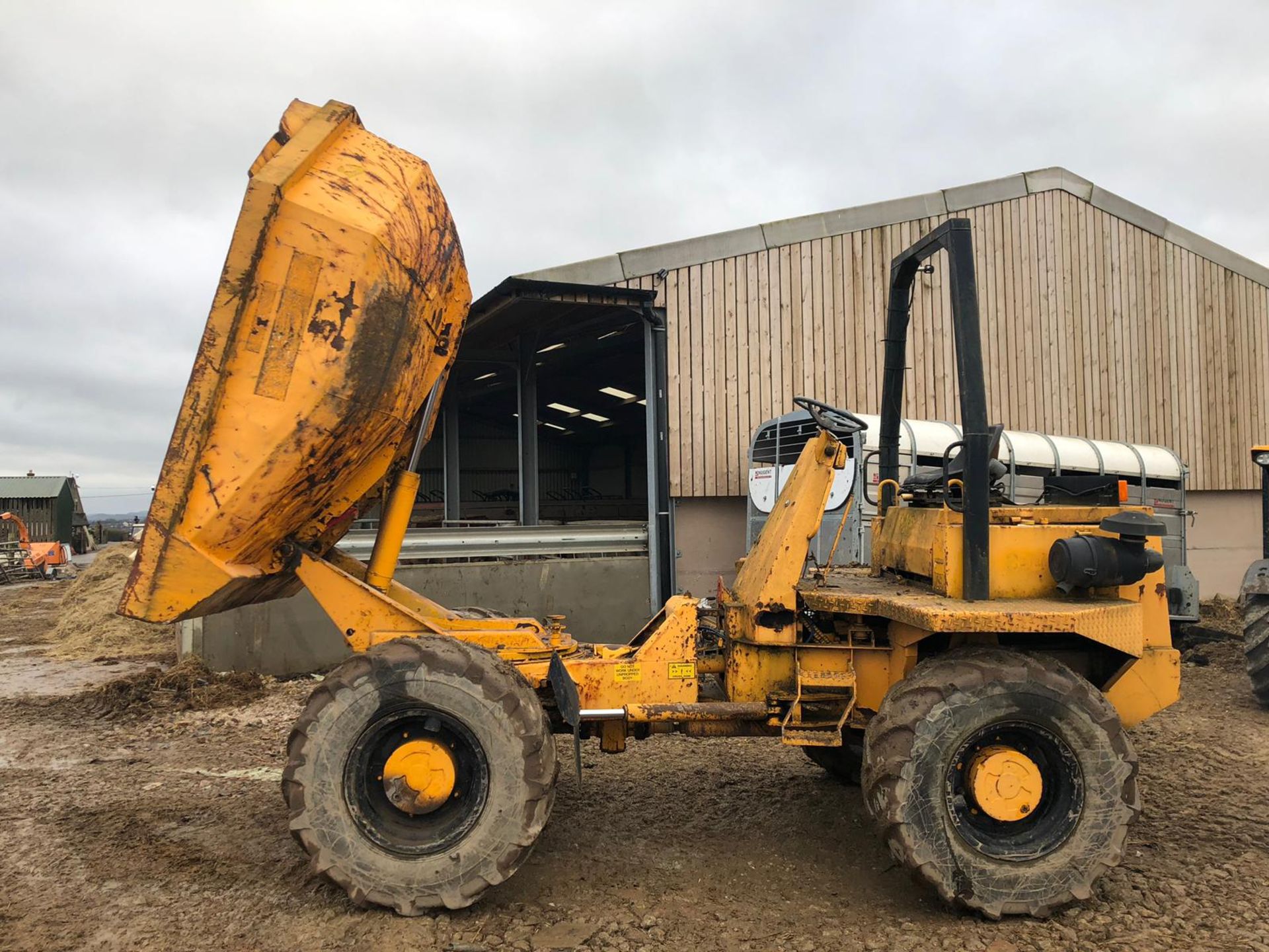 1999 THWAITES 6 TONNE SWIVEL SKIP DUMPER *PLUS VAT* - Image 7 of 15