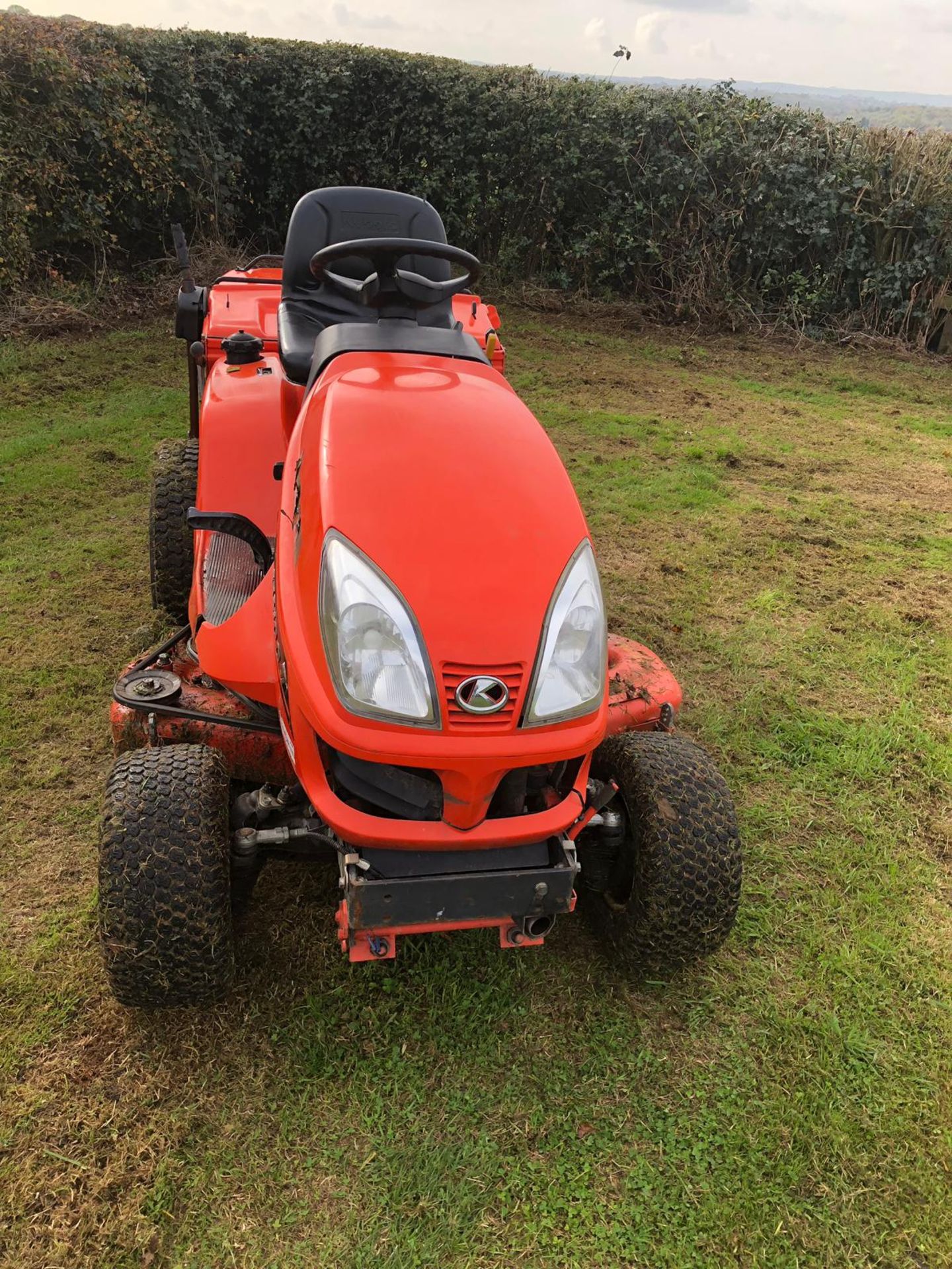 KUBOTA GR2100 DIESEL RIDE ON LAWN MOWER *PLUS VAT* - Image 9 of 18