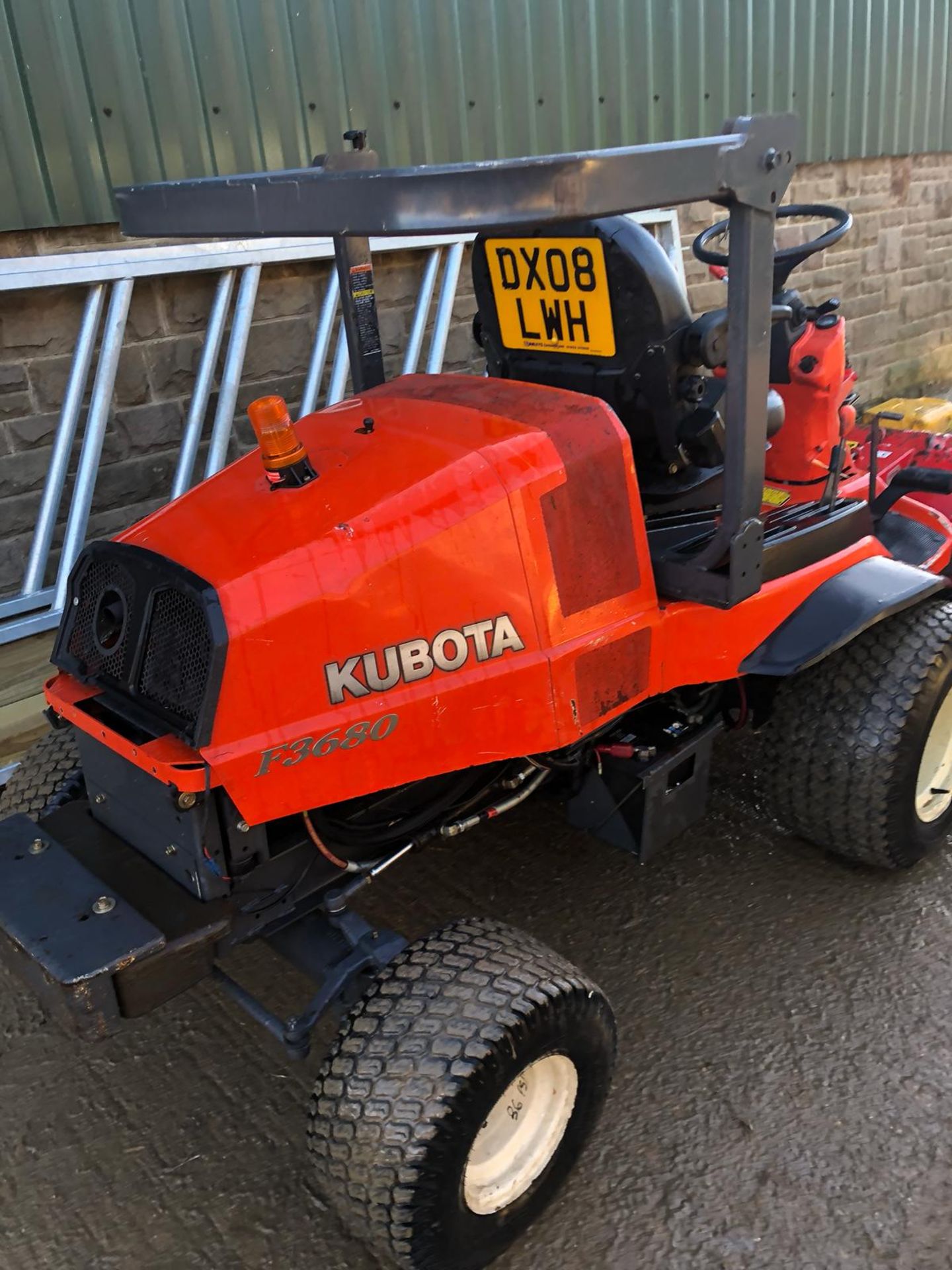 2008/08 REG KUBOTA F3680 EC ORANGE RIDE ON DIESEL LAWN MOWER *PLUS VAT* - Image 9 of 18