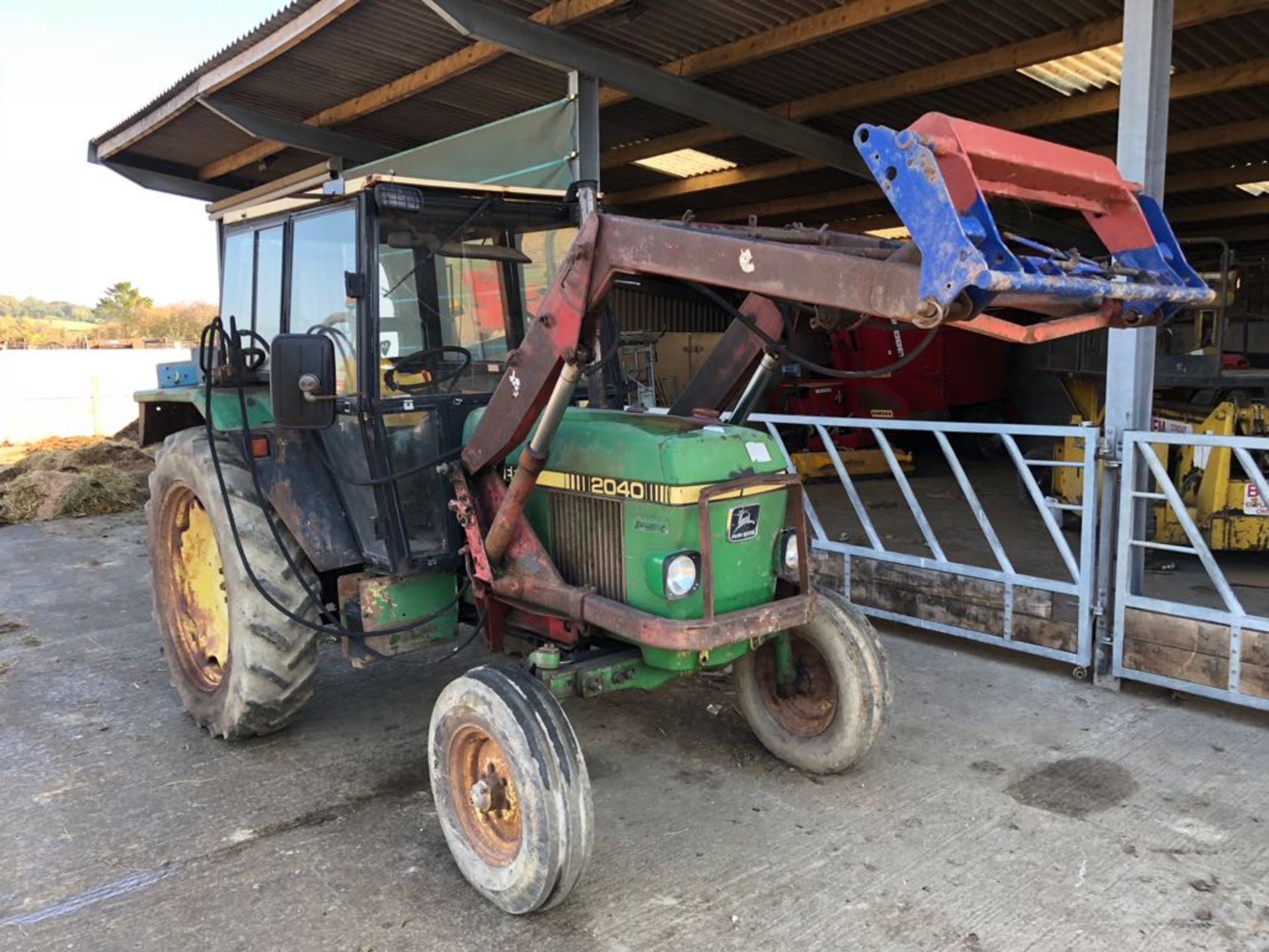 JOHN DEERE 2040 TRACTOR WITH FRONT LOADER *PLUS VAT*