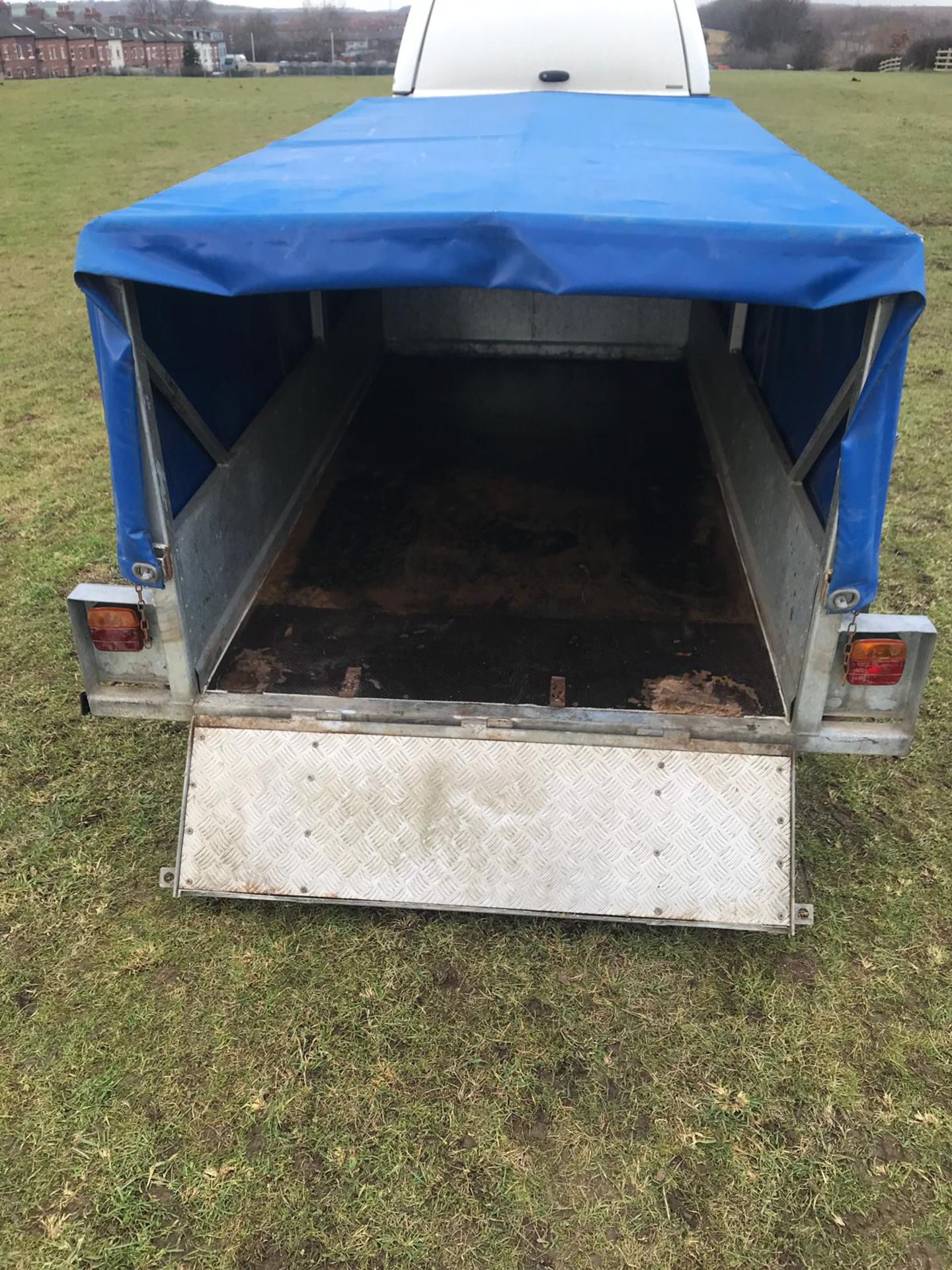 GALVANISED SHEETED BOX TRAILER TWIN AXLE, HIGH-PEAK TRAILERS *PLUS VAT* - Image 4 of 7