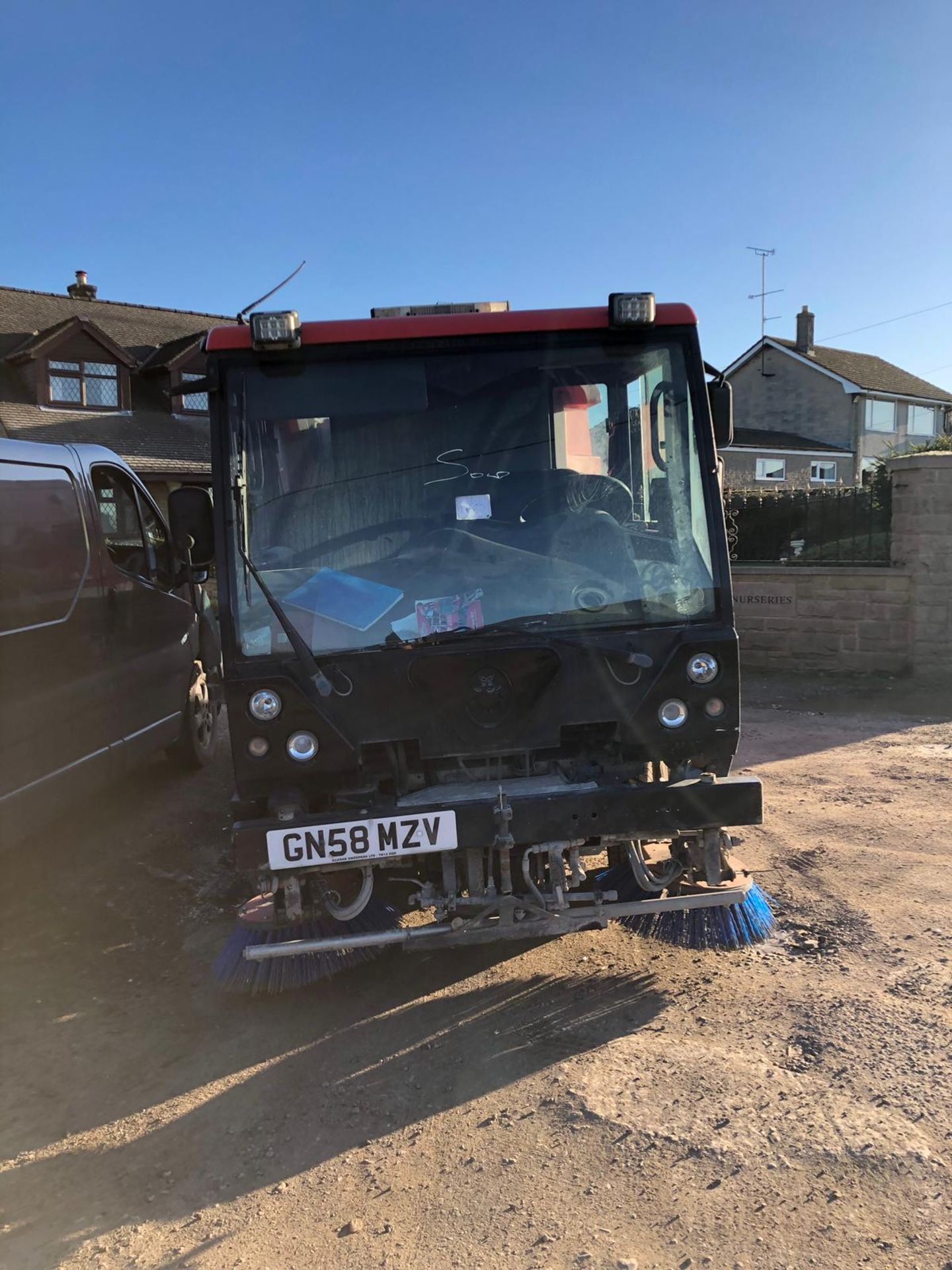 2008/58 REG SCARAB RED / BLACK DIESEL STREET CLEANSING ROAD SWEEPER *PLUS VAT* - Image 2 of 7