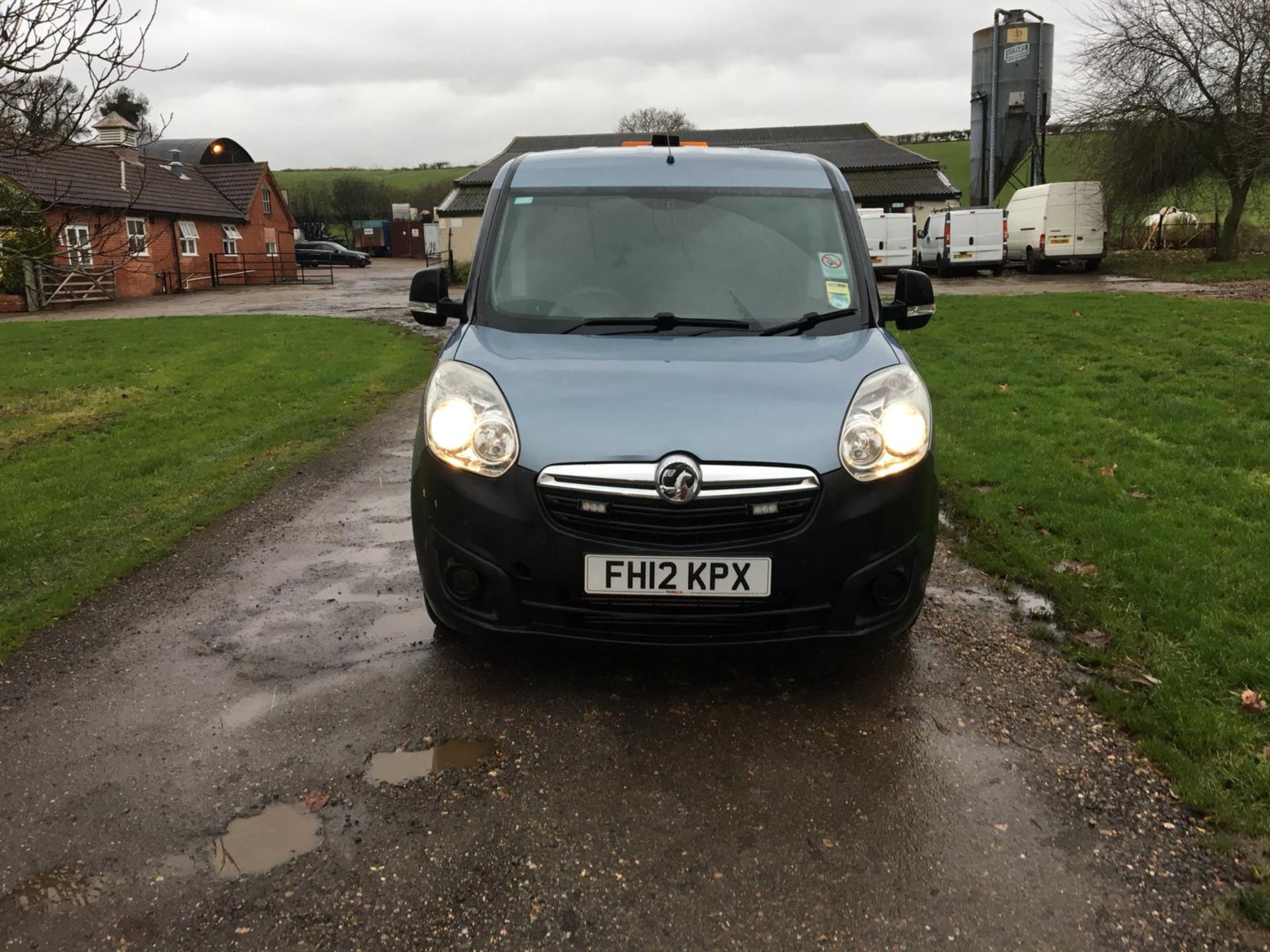 2012/12 REG VAUXHALL COMBO 2300 L2H1 CDTI BLUE DIESEL PANEL VAN, SHOWING 0 FORMER KEEPERS *NO VAT* - Image 2 of 9