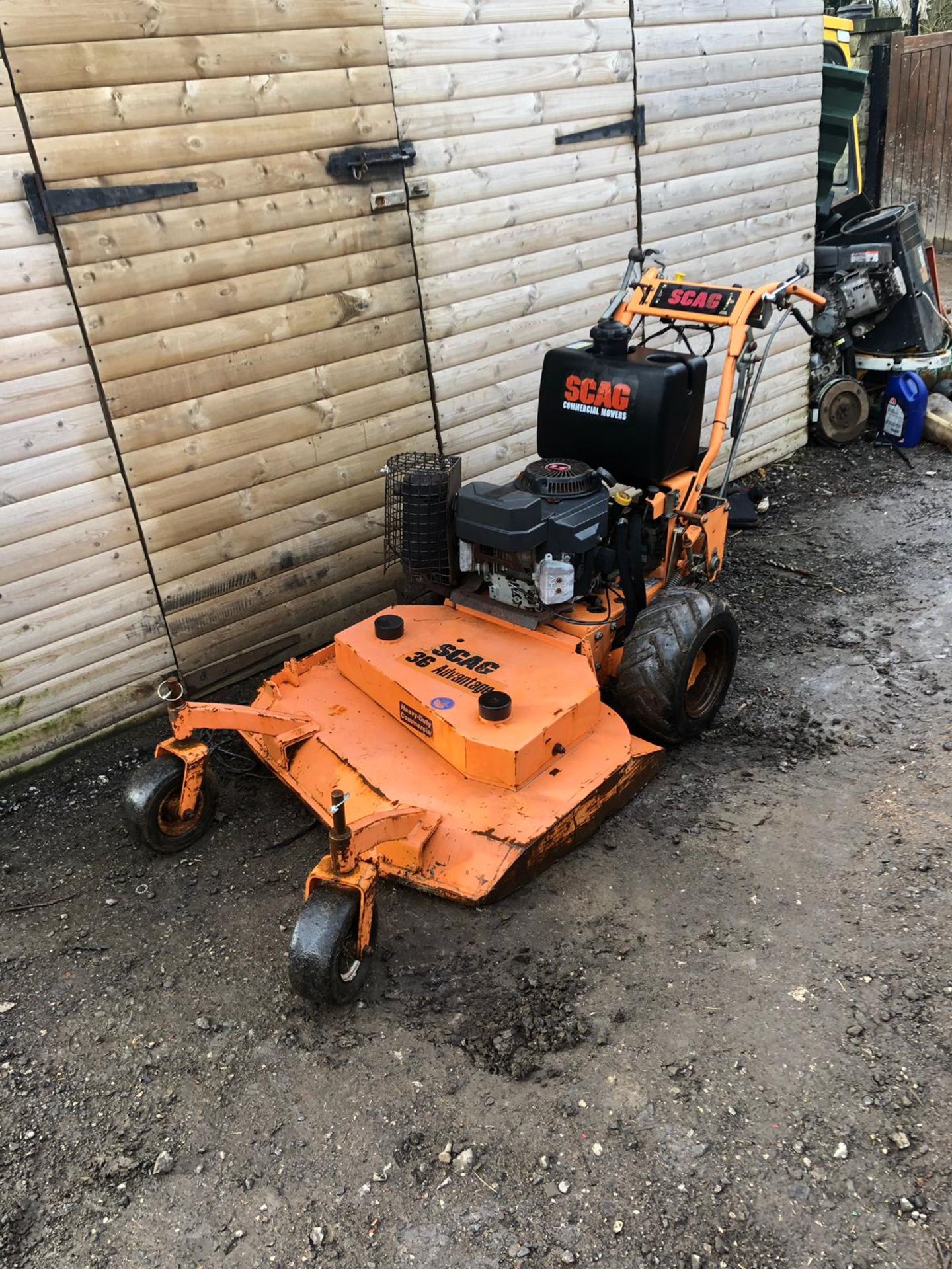 SCAG 36 INCH WALK BEHIND MOWER, RUNS WORKS AND CUTS *NO VAT* - Image 3 of 4