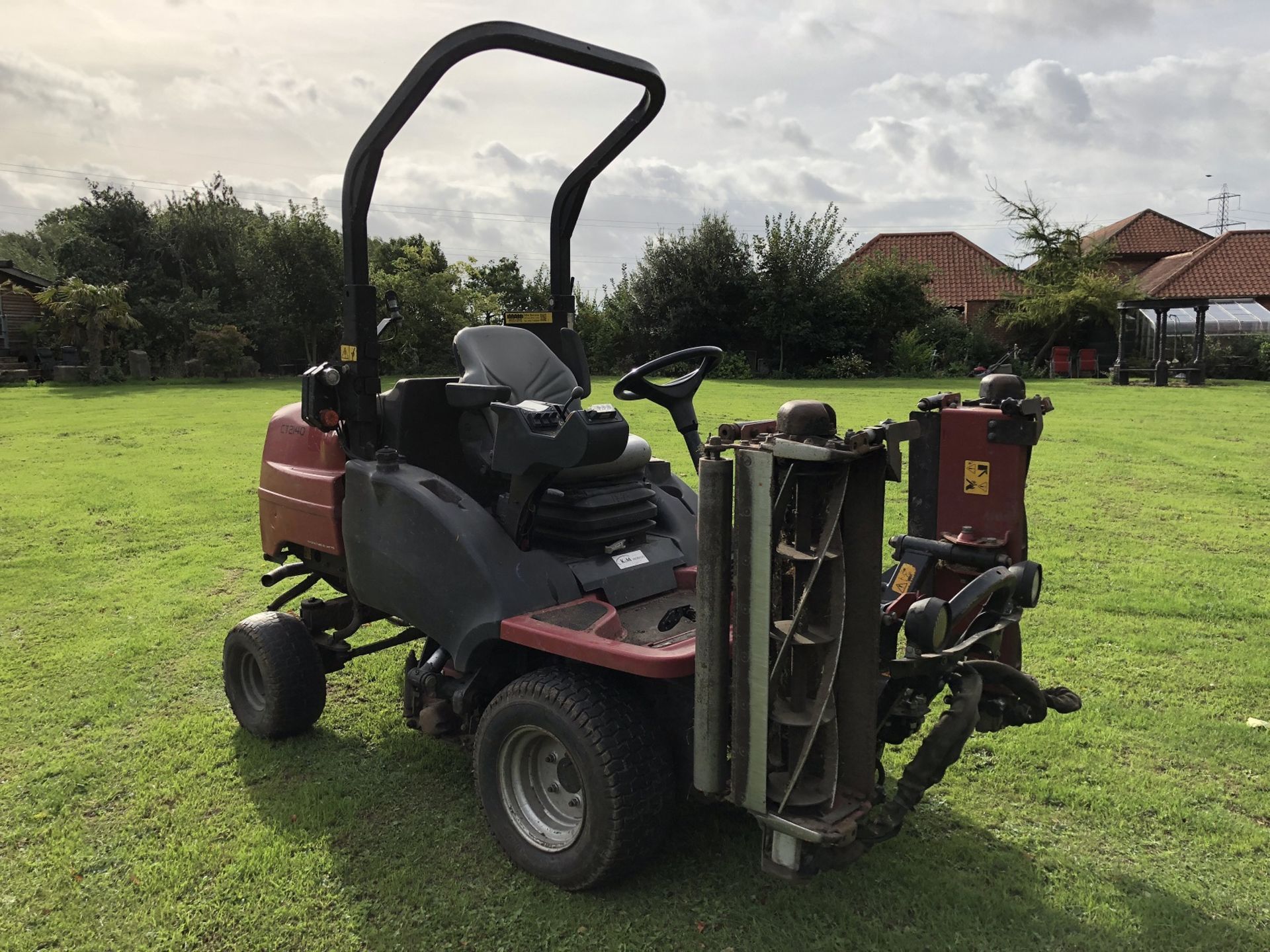 2010 HAYTER CT2140 TORO 3 GANG DIESEL RIDE ON LAWN MOWER *PLUS VAT* - Image 3 of 18