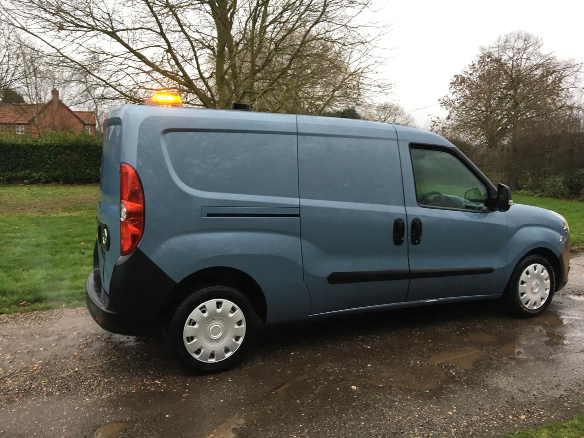 2012/12 REG VAUXHALL COMBO 2300 L2H1 CDTI BLUE DIESEL PANEL VAN, SHOWING 0 FORMER KEEPERS *NO VAT* - Image 6 of 9