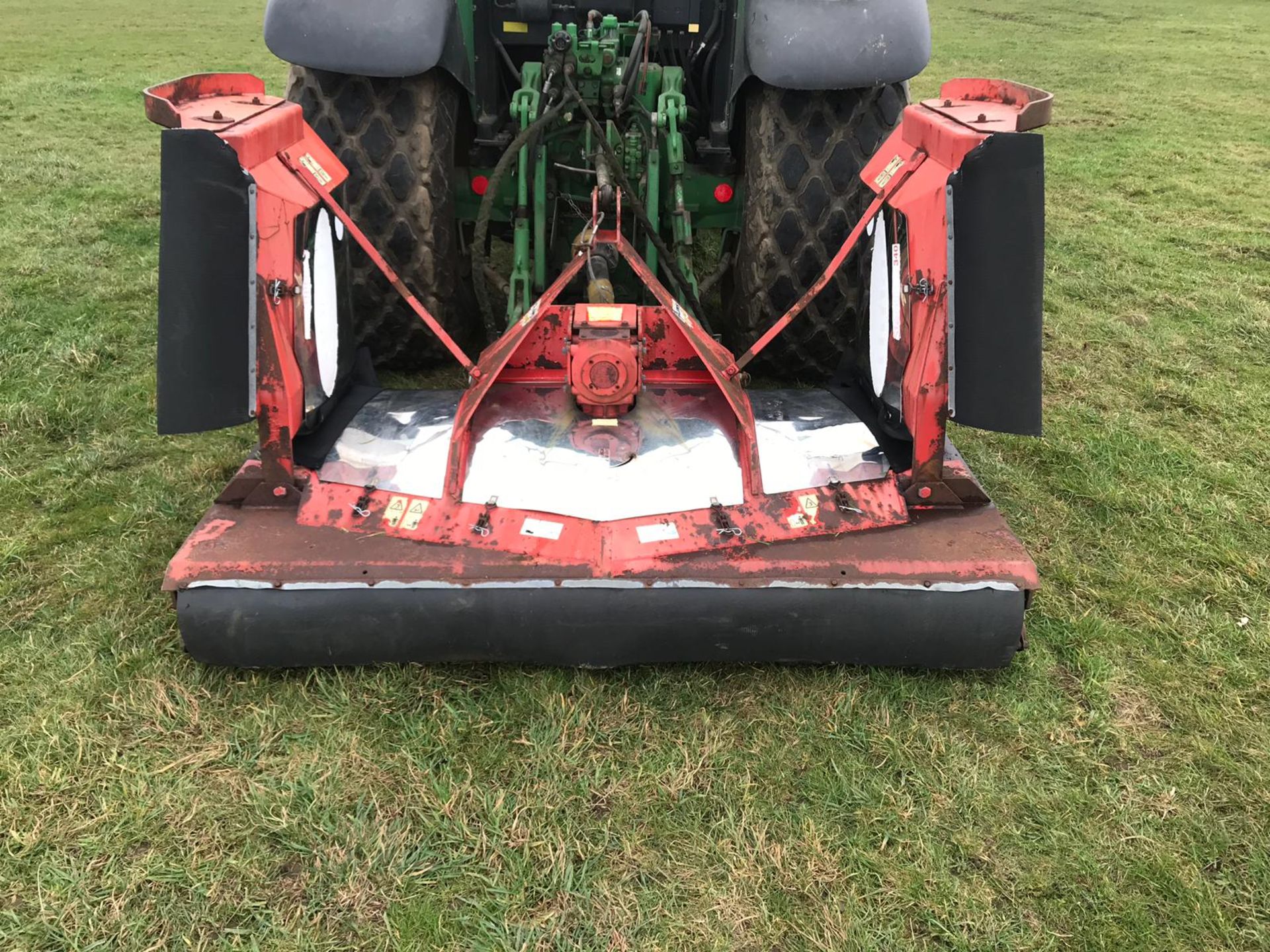 TRIMAX 340 PTO DRIVEN BATWING 3 1/2 MTR ROTARY MOWER, READY FOR WORK *PLUS VAT* - Image 8 of 9