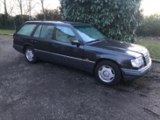 1995 MERCEDES E220 AUTO 2.2 PETROL ESTATE, 4 SPEED, 4 FORMER KEEPERS *NO VAT*