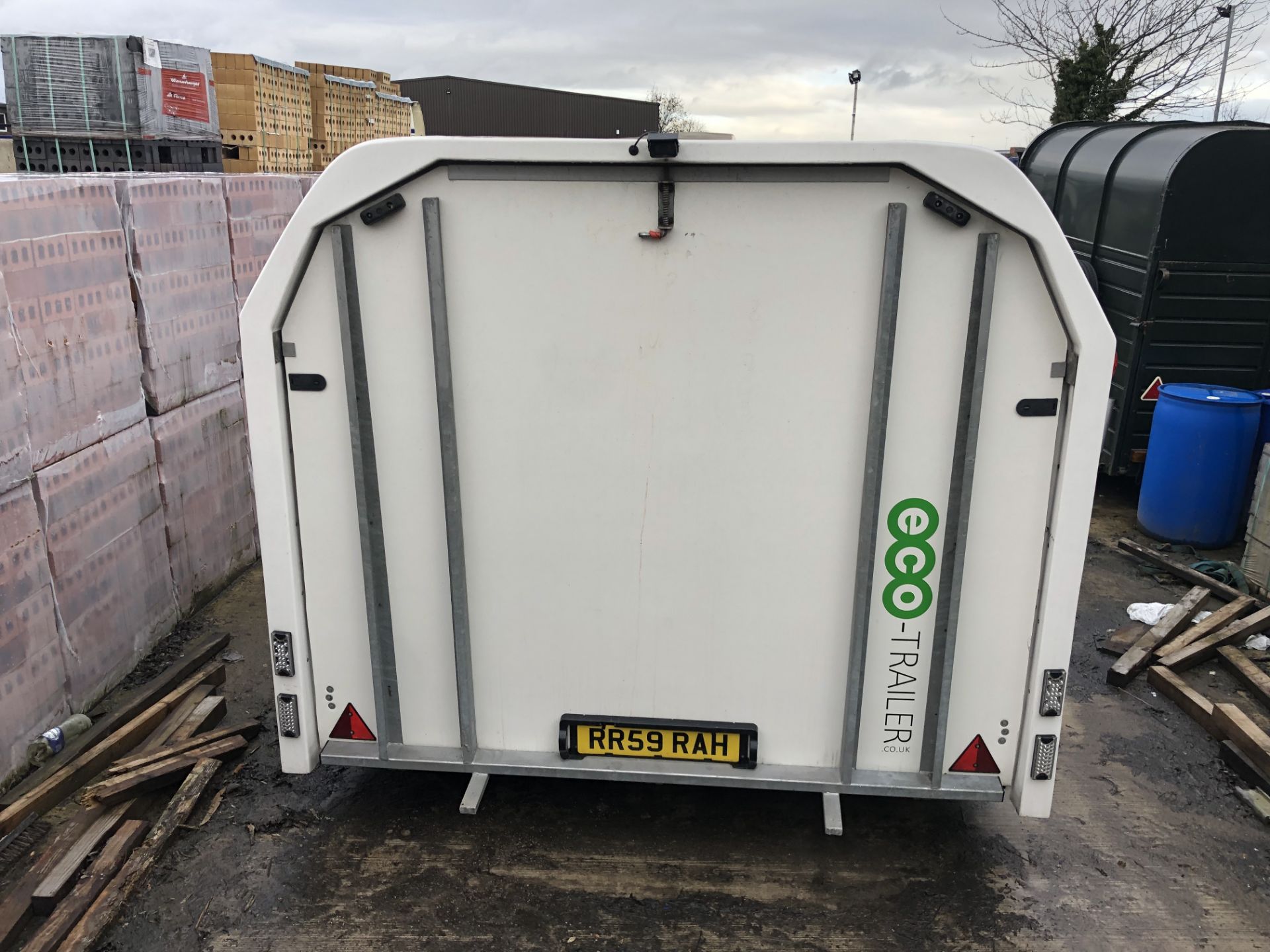 Eco-Trailer Velocity RS covered car trailer NO FAULTS - TOP SPEC - Image 3 of 9