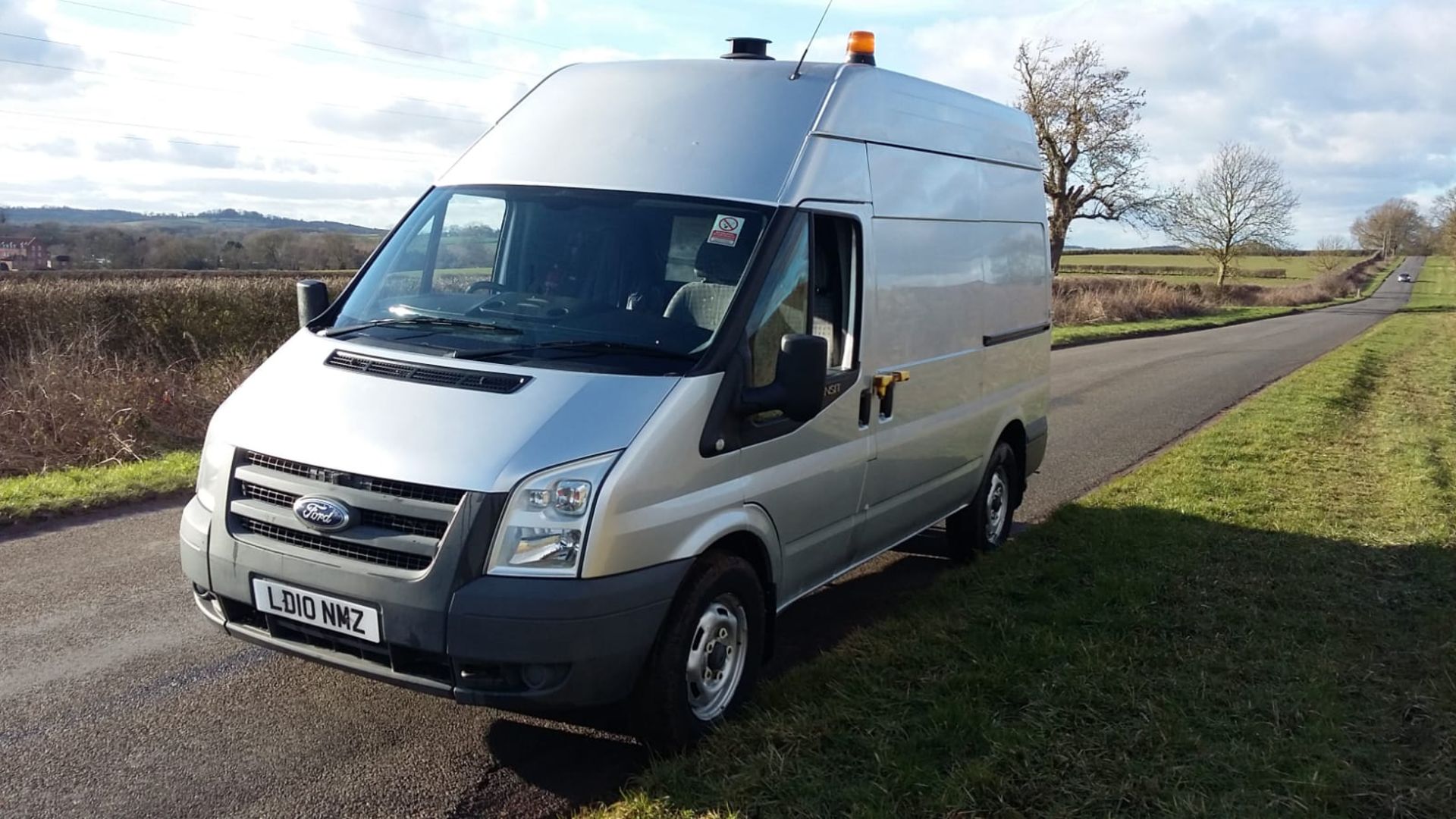 2010/10 REG FORD TRANSIT 140 T350M RWD PTO & ELECTRIC WORKING FINE SHOWING 0 FORMER KEEPERS *NO VAT* - Image 2 of 14