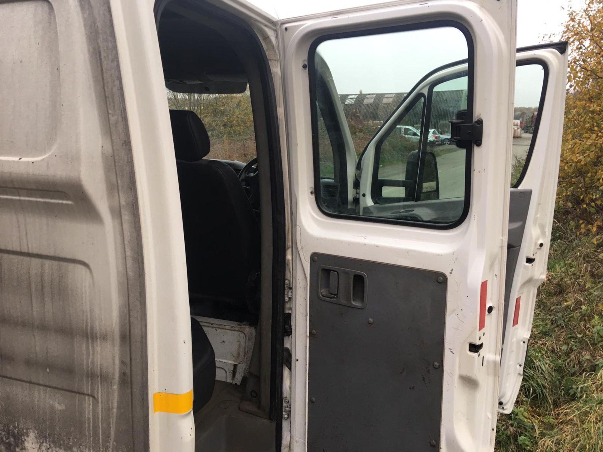 2014/64 REG VOLKSWAGEN CRAFTER CR50 STARTLINE TD DIESEL TIPPER, SHOWING 1 FORMER KEEPER *NO VAT* - Image 11 of 20