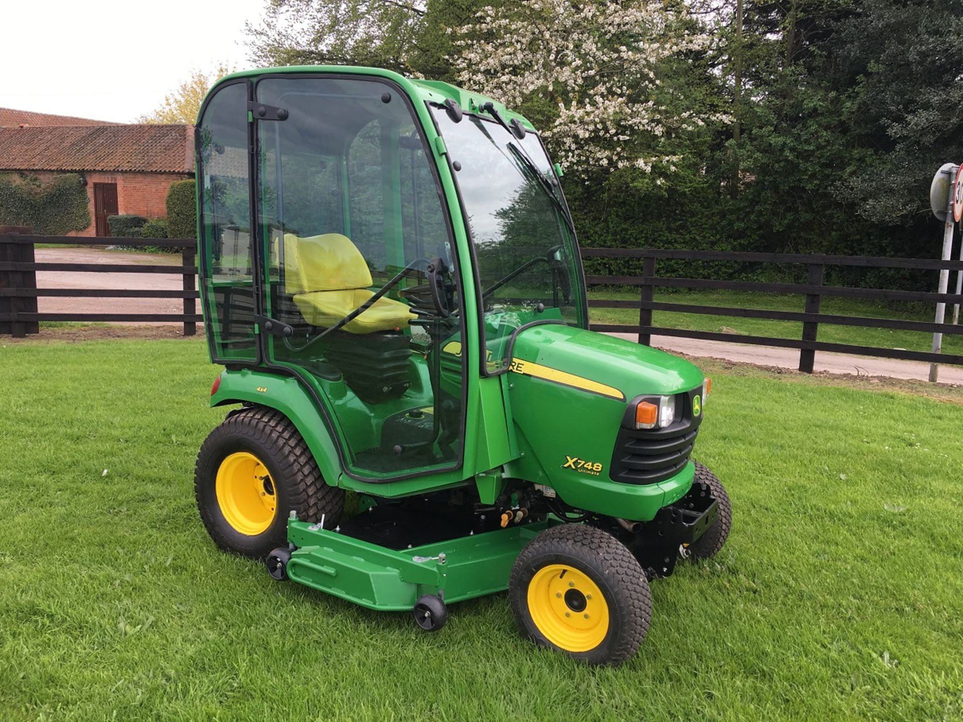 2011 JOHN DEERE X748 RIDE ON MOWER