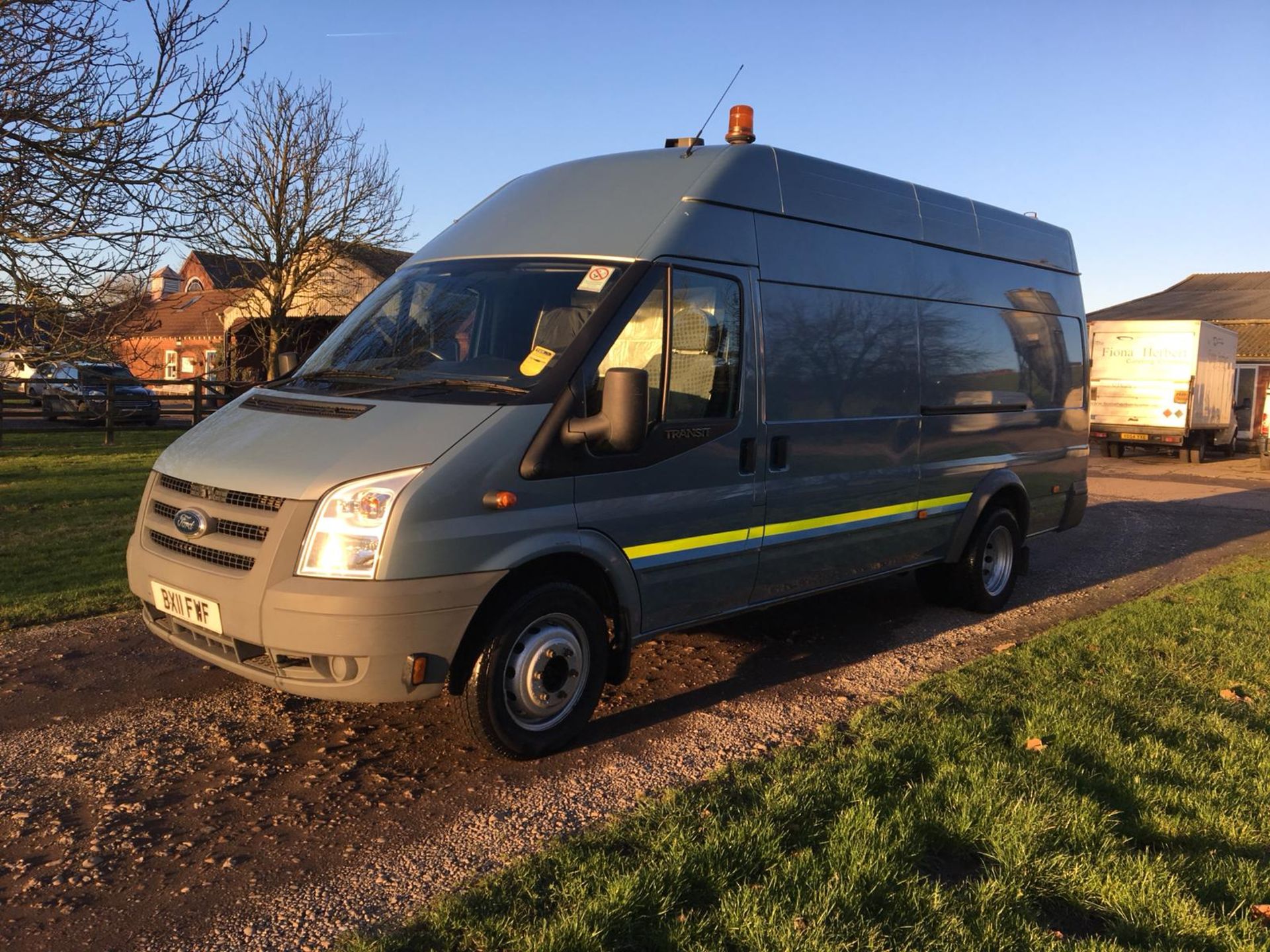 2011/11 REG FORD TRANSIT 115 T460 RWD PANEL VAN, NIGHT HEATER, HAND WASH, TWIN REAR WHEELS *NO VAT* - Image 3 of 15