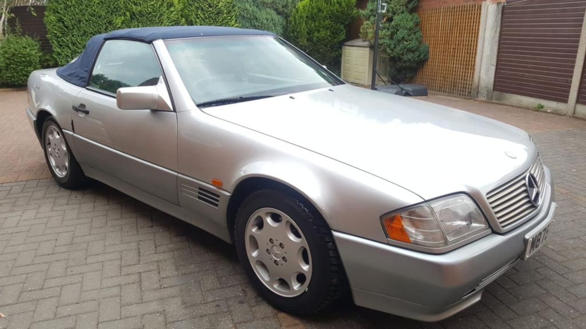 1995/M REG MERCEDES SL280 AUTO 2.8 SILVER PETROL CONVERTIBLE - FULL SERVICE HISTORY *NO VAT* - Image 2 of 37