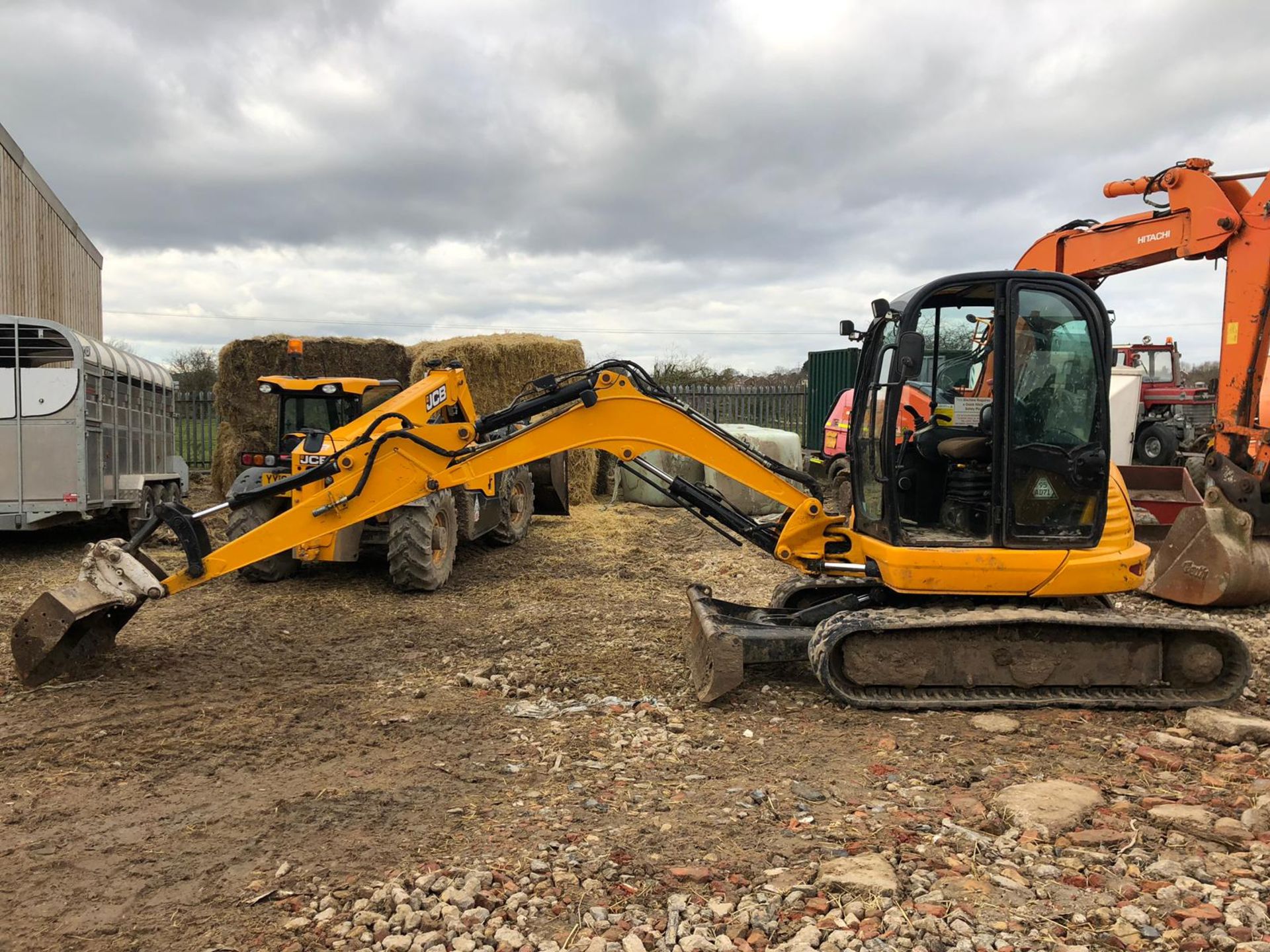 2011 JCB 8055 ZTS TRACK MINI DIGGER / EXCAVATOR WITH WIDE BUCKET *PLUS VAT* - Image 3 of 13