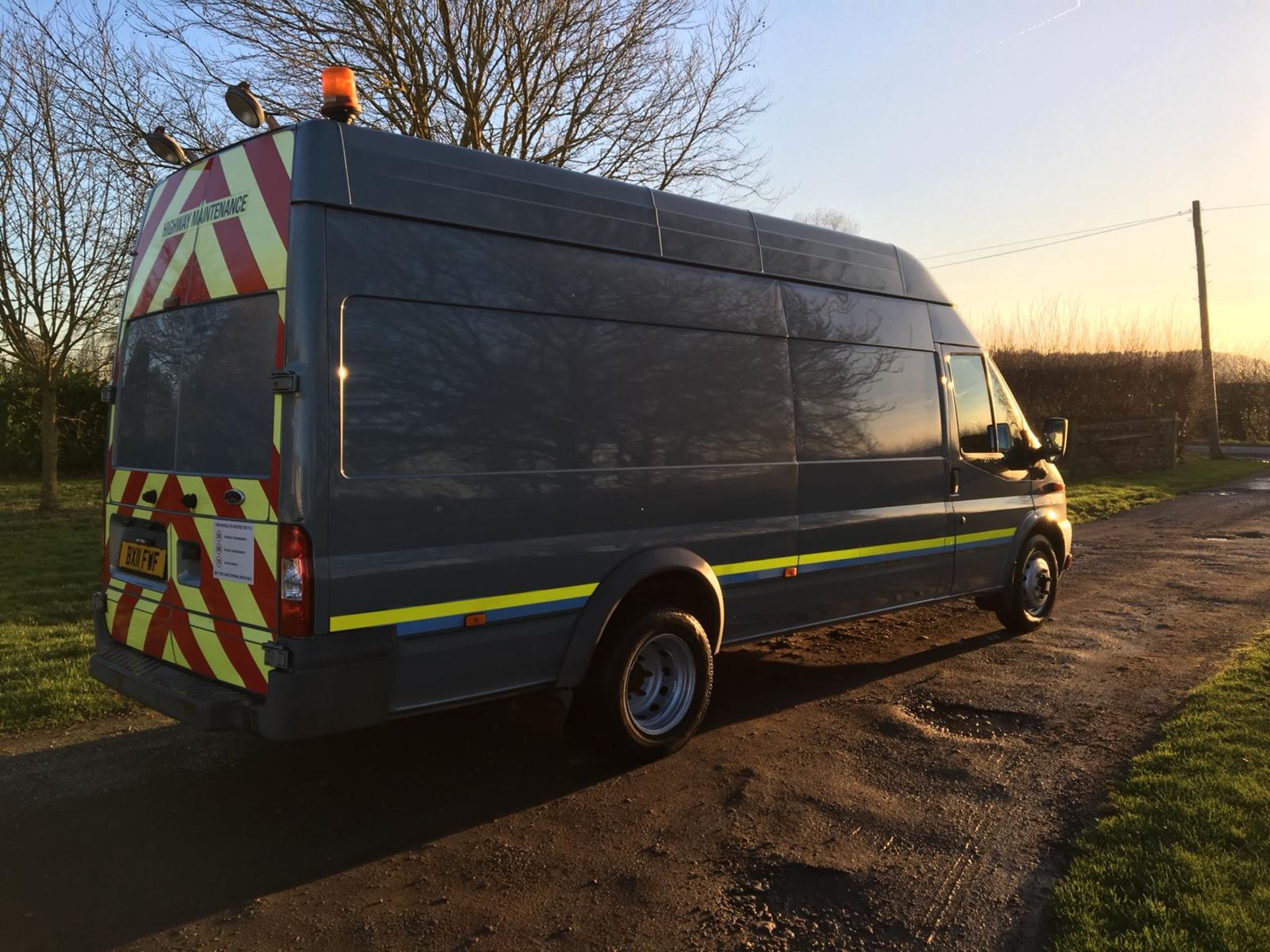 2011/11 REG FORD TRANSIT 115 T460 RWD PANEL VAN, NIGHT HEATER, HAND WASH, TWIN REAR WHEELS *NO VAT* - Image 7 of 15