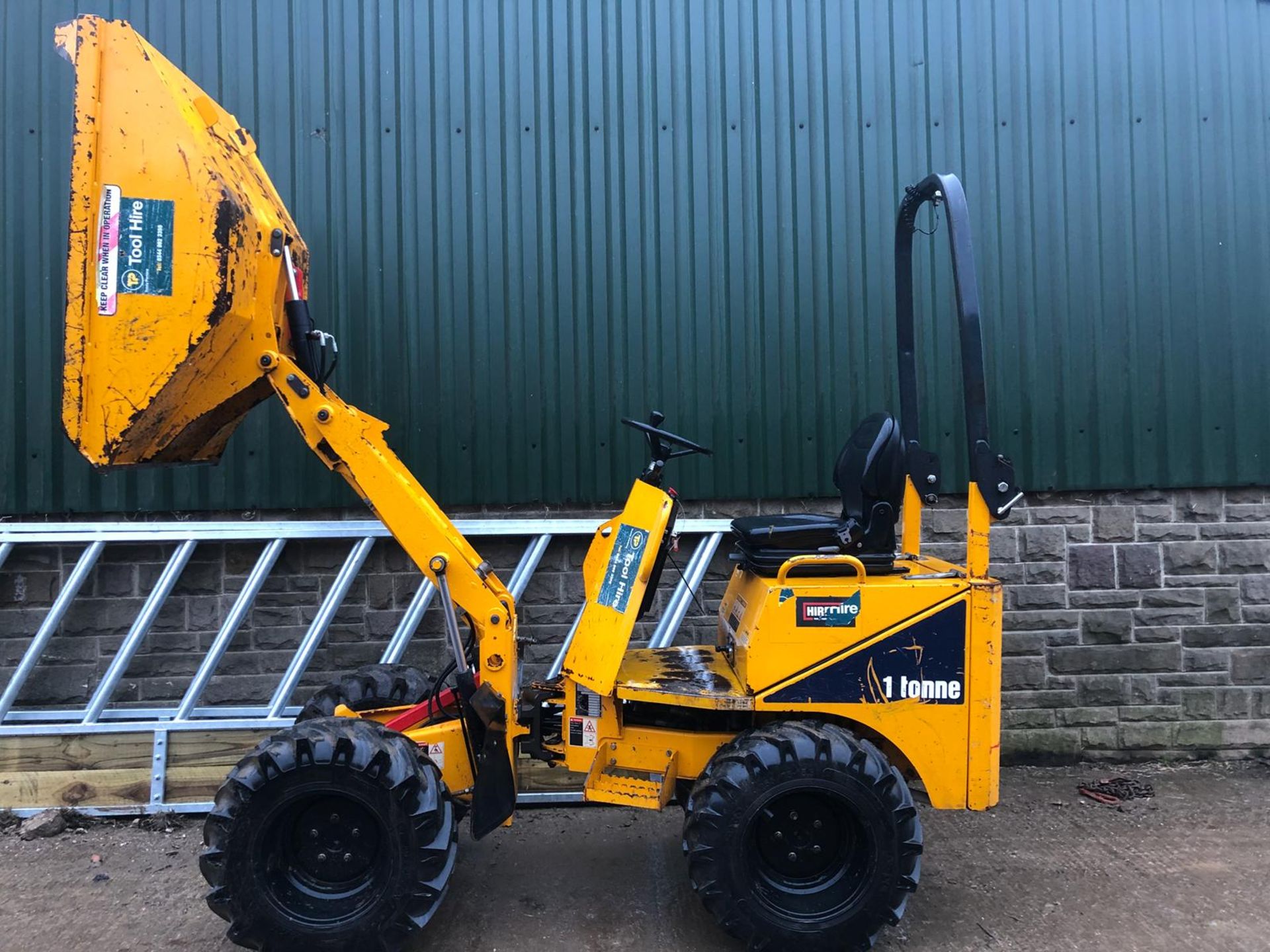 2012 THWAITES 1 TONNE HI-TIP DUMPER, SHOWING - 1195 HOURS *PLUS VAT* - Image 8 of 23