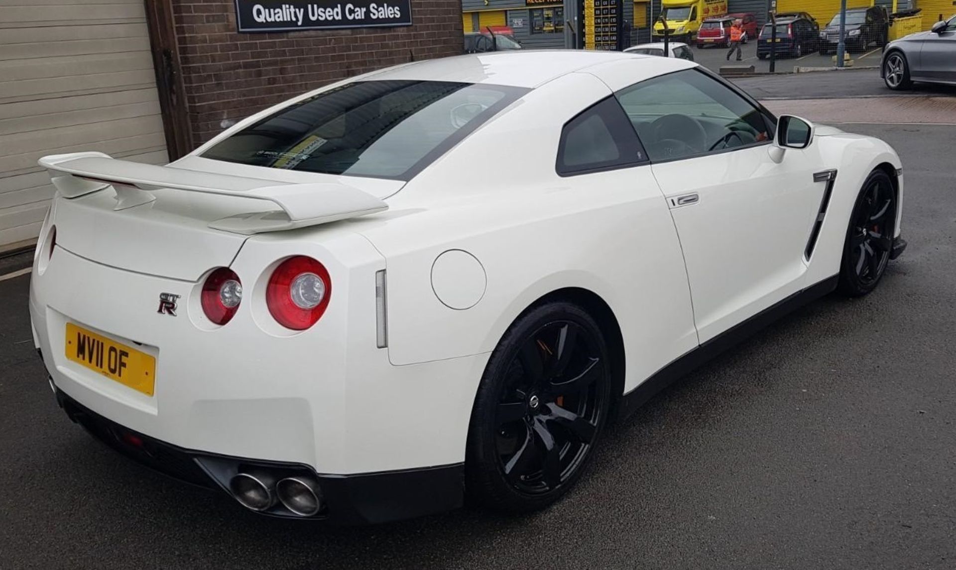 2011 NISSAN GT-R R35 750 stage 5 PREMIUM EDITION S-A 1 OWNER FROM NEW 19.5K MILES WARRANTED! no vat - Image 6 of 7
