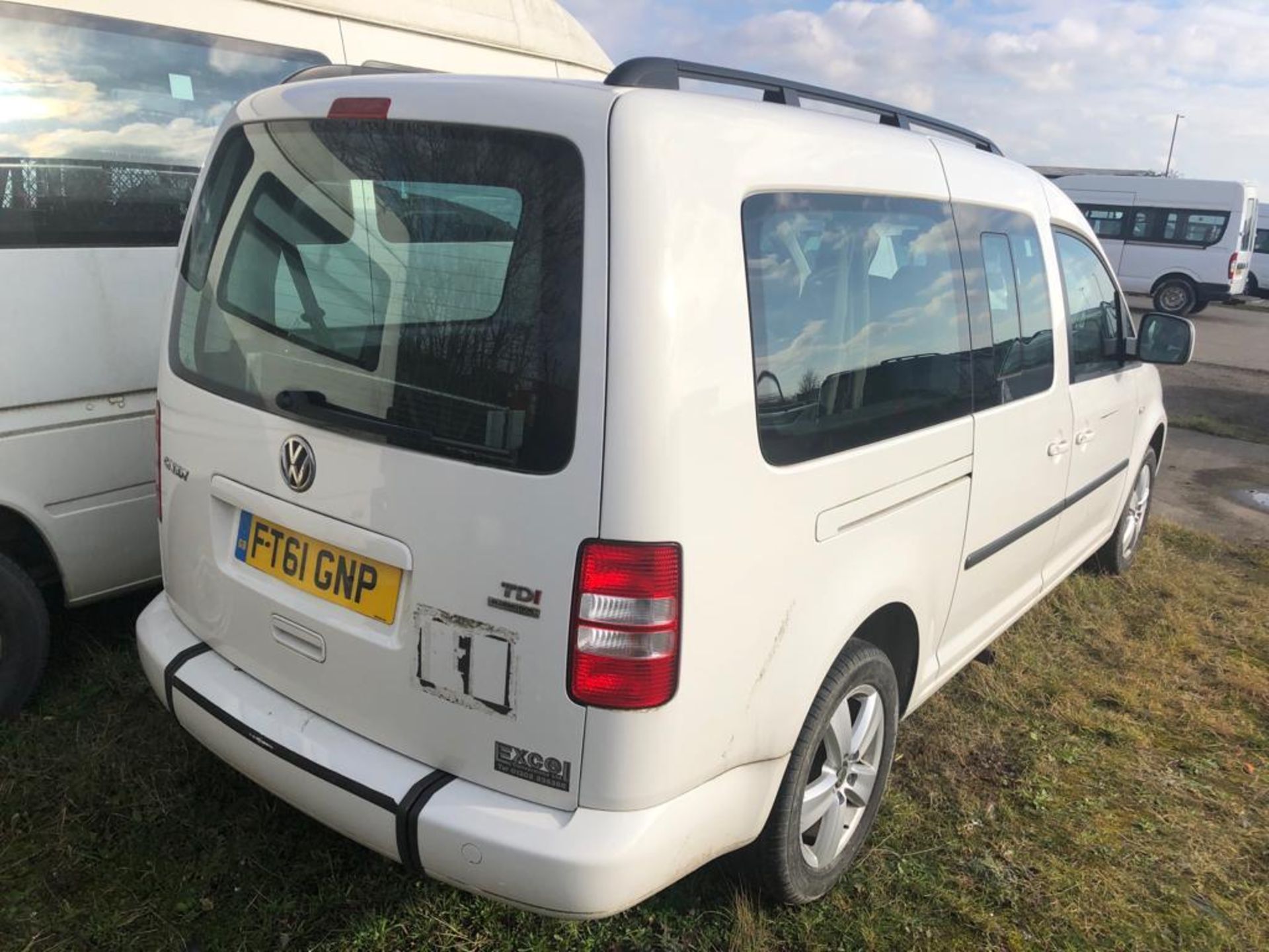 2012 VOLKSWAGEN CADDY MAXI C20 BLUE MOTION 1.6D MPV - WHEEL CHAIR ACCESSIBLE 5+1 OR 7 SEAT - NO VAT - Image 4 of 10