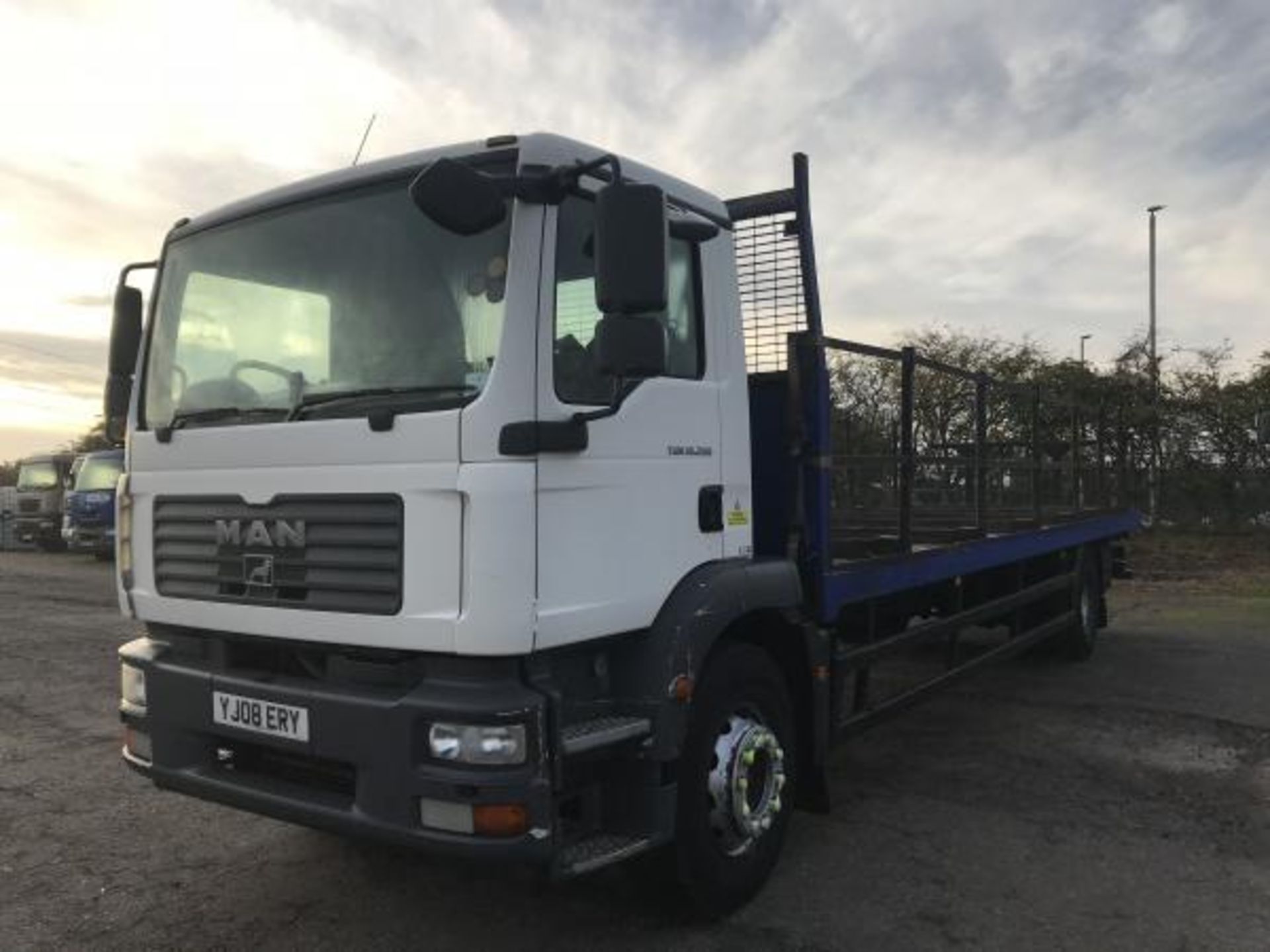 2008/08 REG MAN TGM 18.280 28FT LONG FLAT BED REAR AIR SUSPENSION, AIR CON *PLUS VAT* - Image 2 of 11