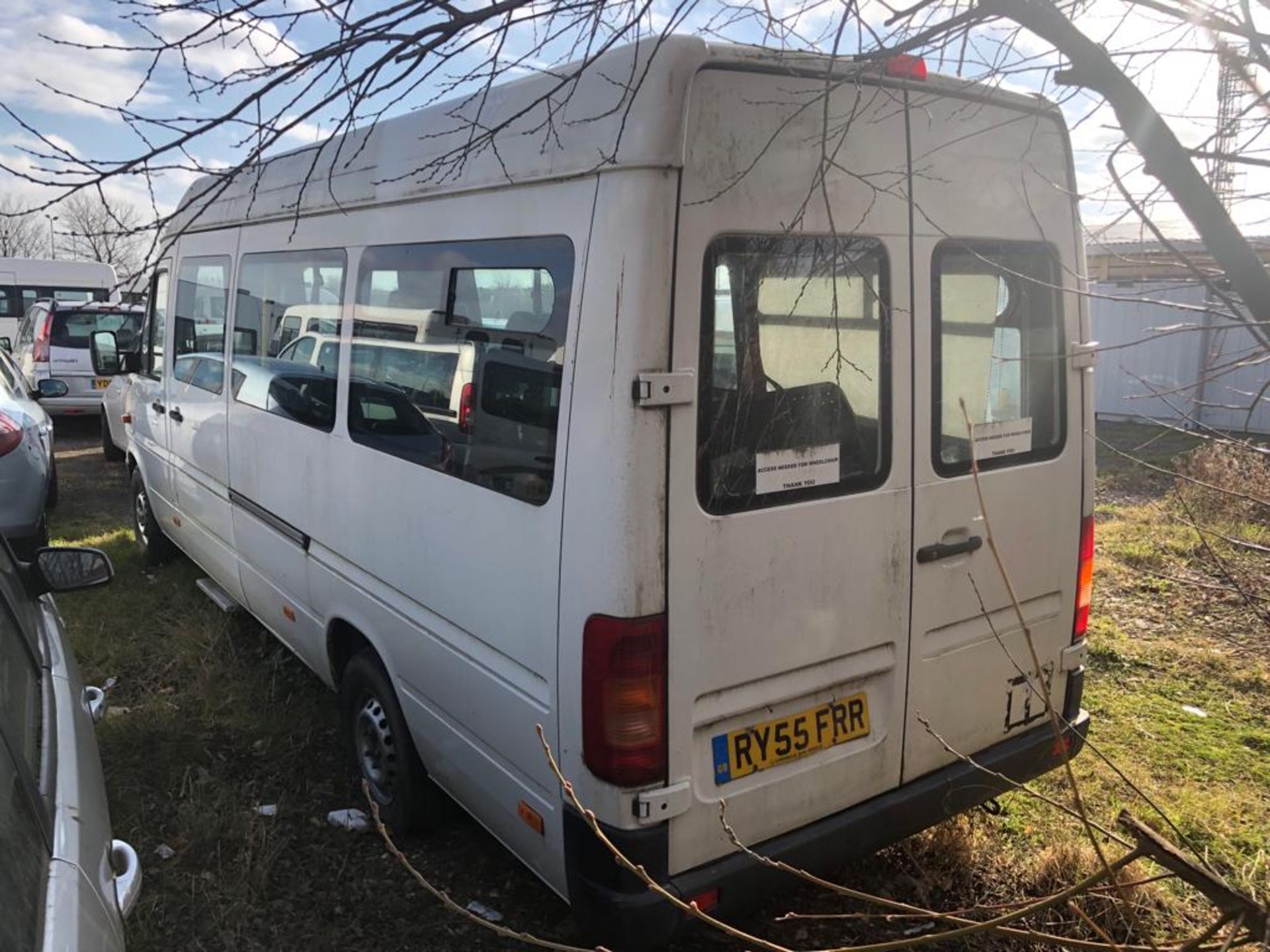 2005/55 REG VOLKSWAGEN LT 35 TDI LWB WHITE DIESEL MINIBUS, SHOWING 2 FORMER KEEPERS *PLUS VAT* - Image 3 of 8