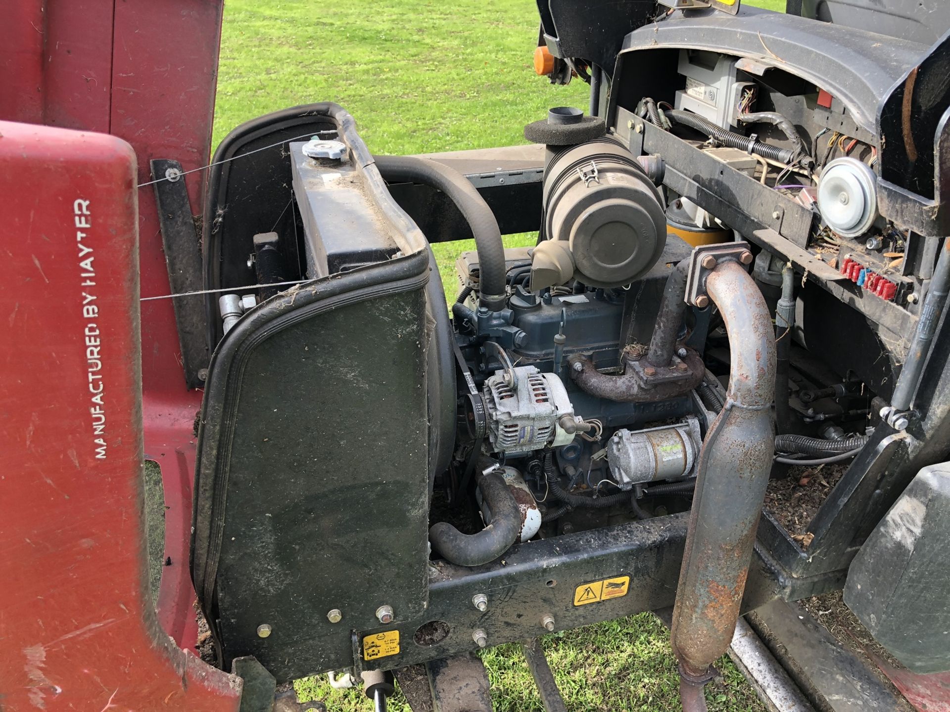 2010 HAYTER CT2140 TORO 3 GANG DIESEL RIDE ON LAWN MOWER *PLUS VAT* - Image 15 of 18