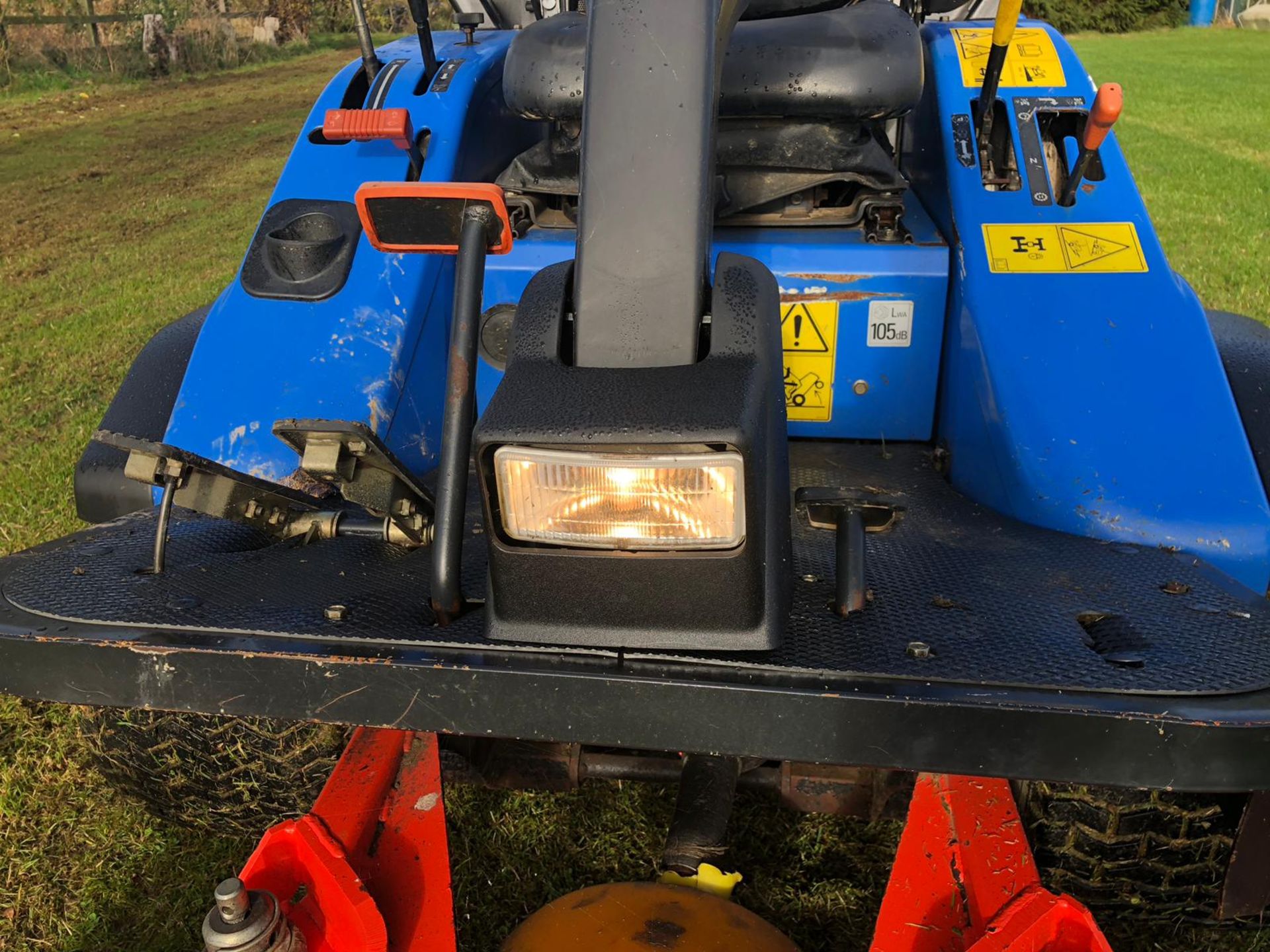 2010/60 REG NEW HOLLAND MC35 4WD RIDE ON LAWN MOWER LOW HOURS *PLUS VAT* - Image 8 of 21