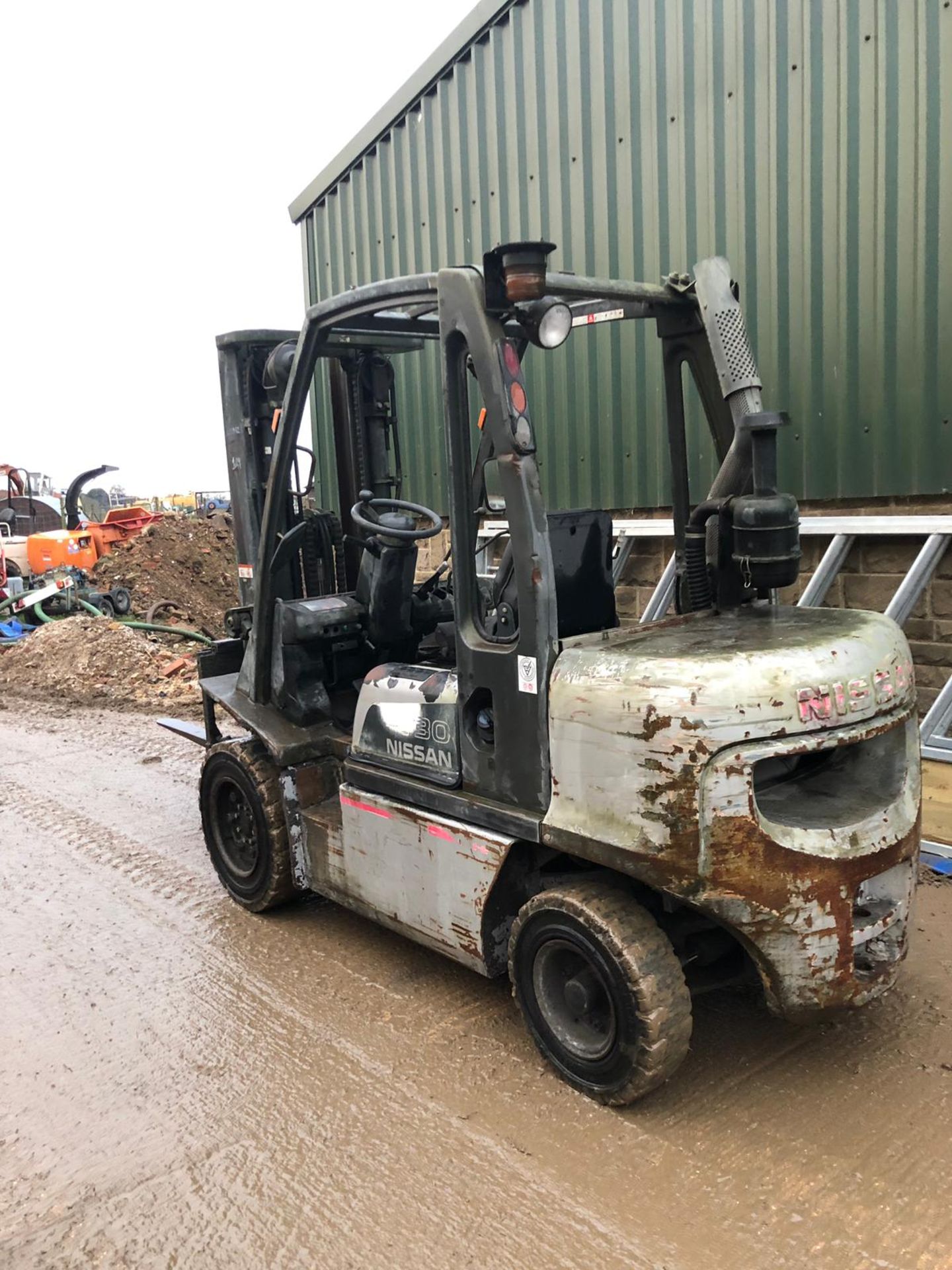 2007 NISSAN 30 DIESEL FORKLIFT 3 TONNE TRIPLE MAST WITH SIDE SHIFT *PLUS VAT* - Image 4 of 8