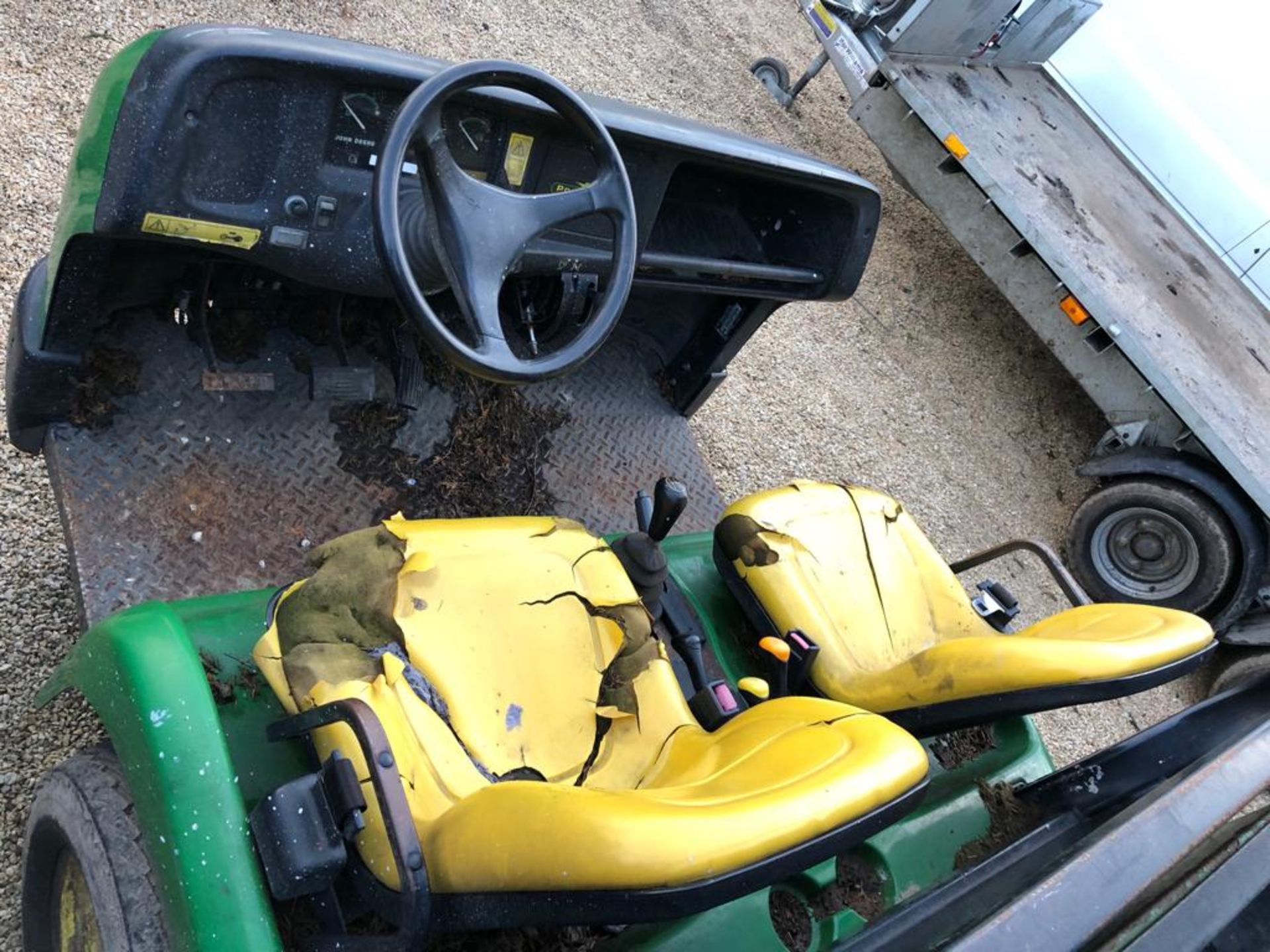 JOHN DEERE 2030 PRO GATOR DIESEL 2 SEATER BUGGY *PLUS VAT* - Image 5 of 6