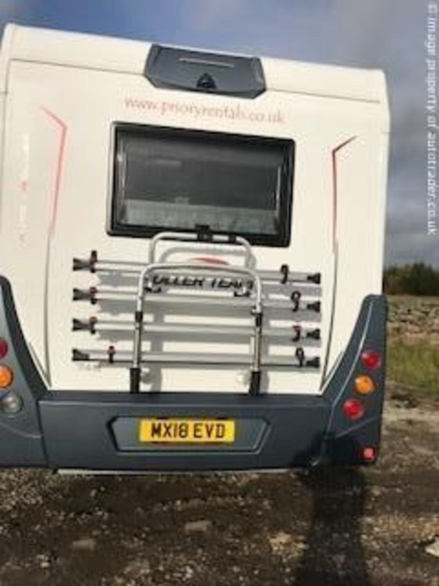 2018/18 REG FIAT ROLLER TEAM AUTO ROLLER 746 2.3D 6 BERTH MOTOR CARAVAN, SHOWING 0 FORMER KEEPERS - Image 3 of 9